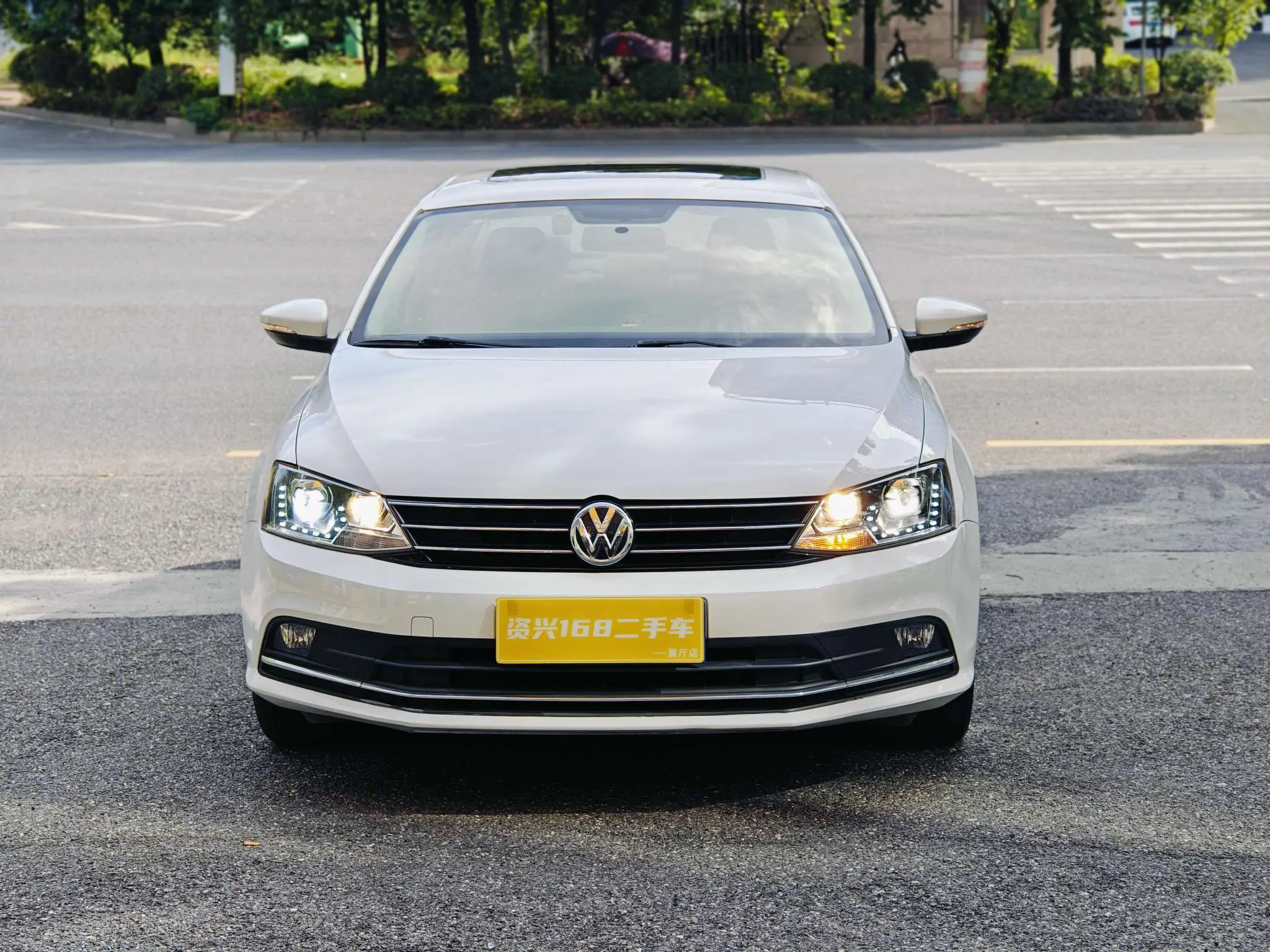 Volkswagen Sagitar  из Китая