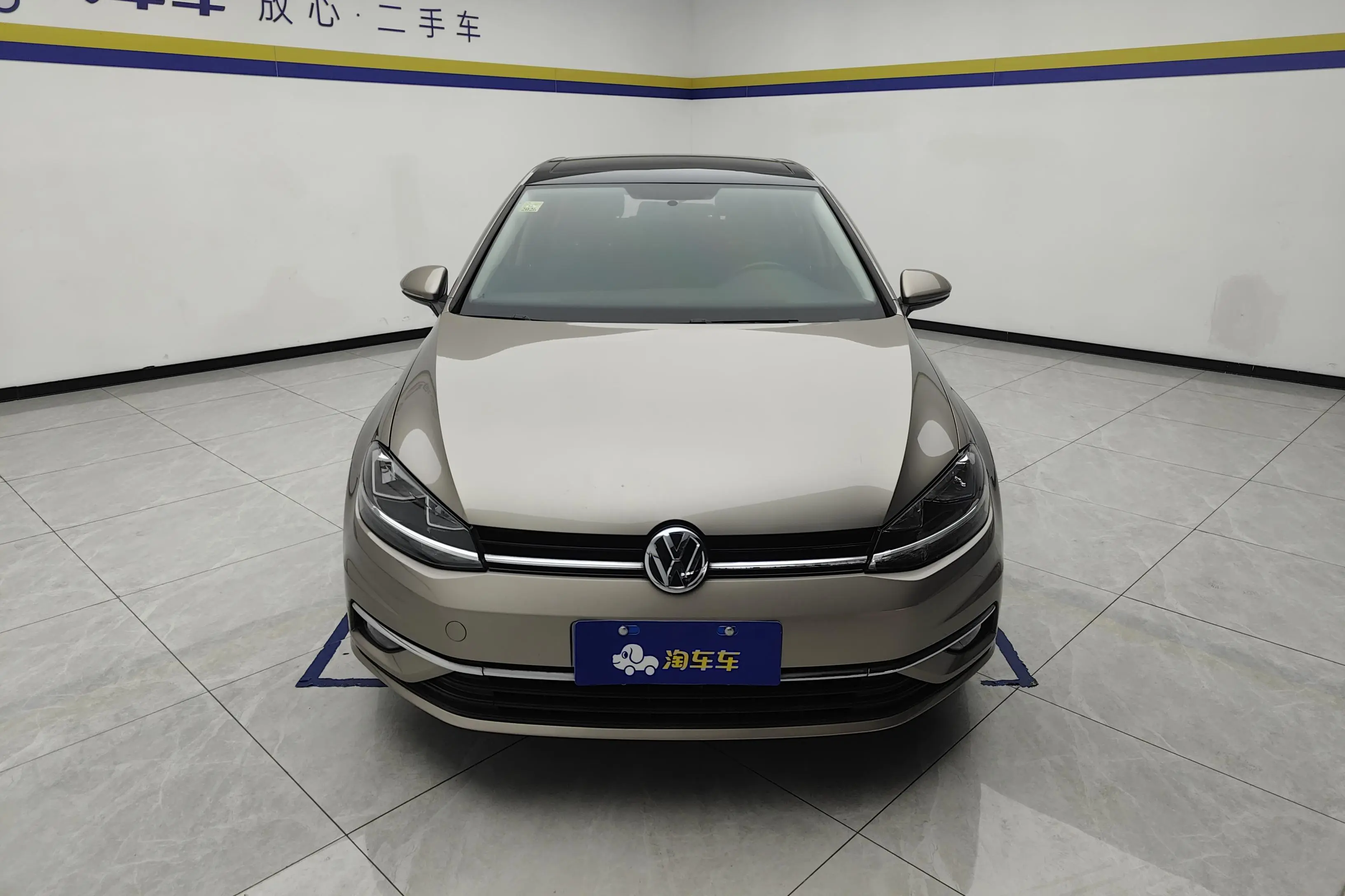 Volkswagen Golf  из Китая