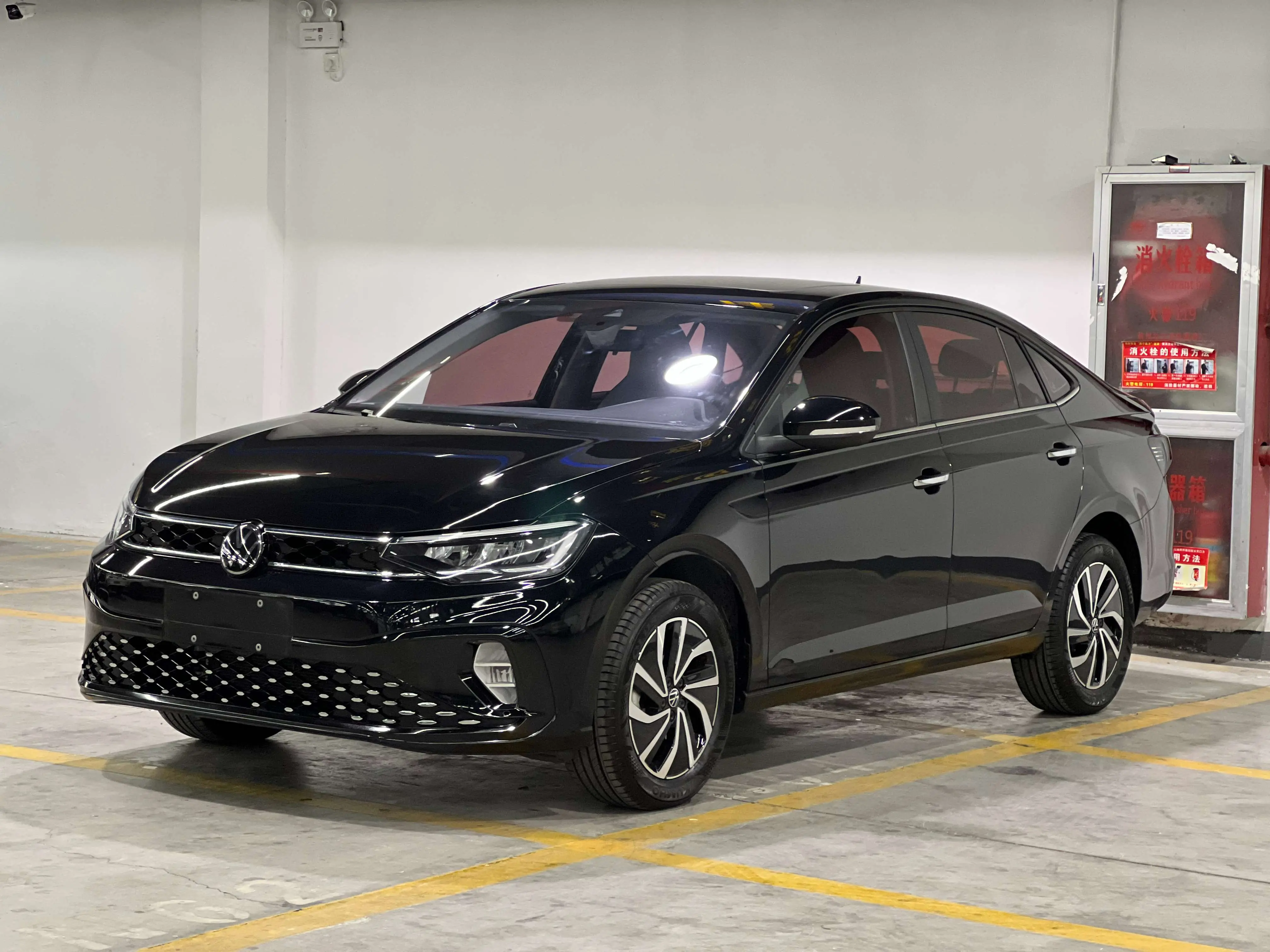 Volkswagen Lavida  из Китая