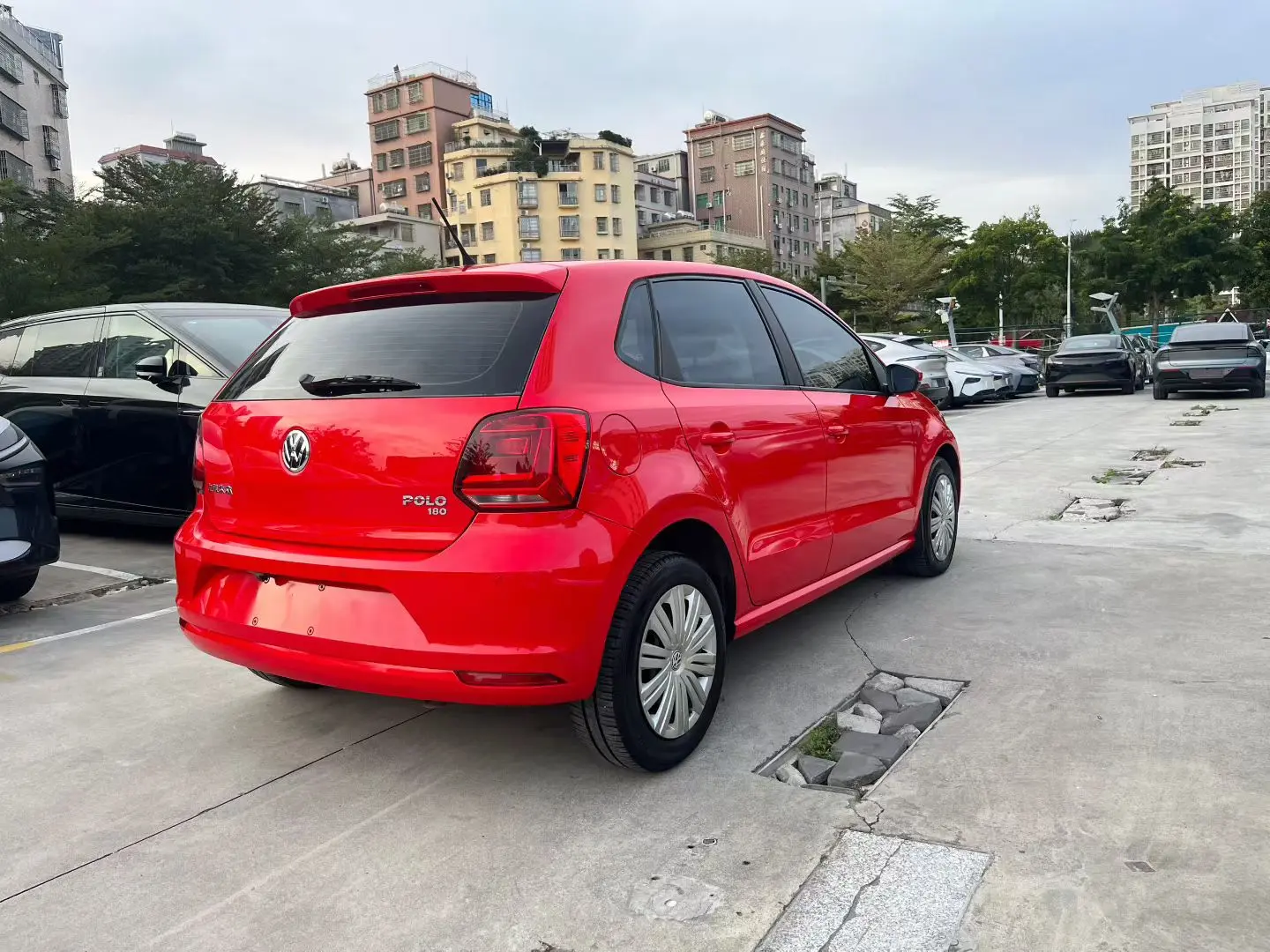 Volkswagen Polo  из Китая