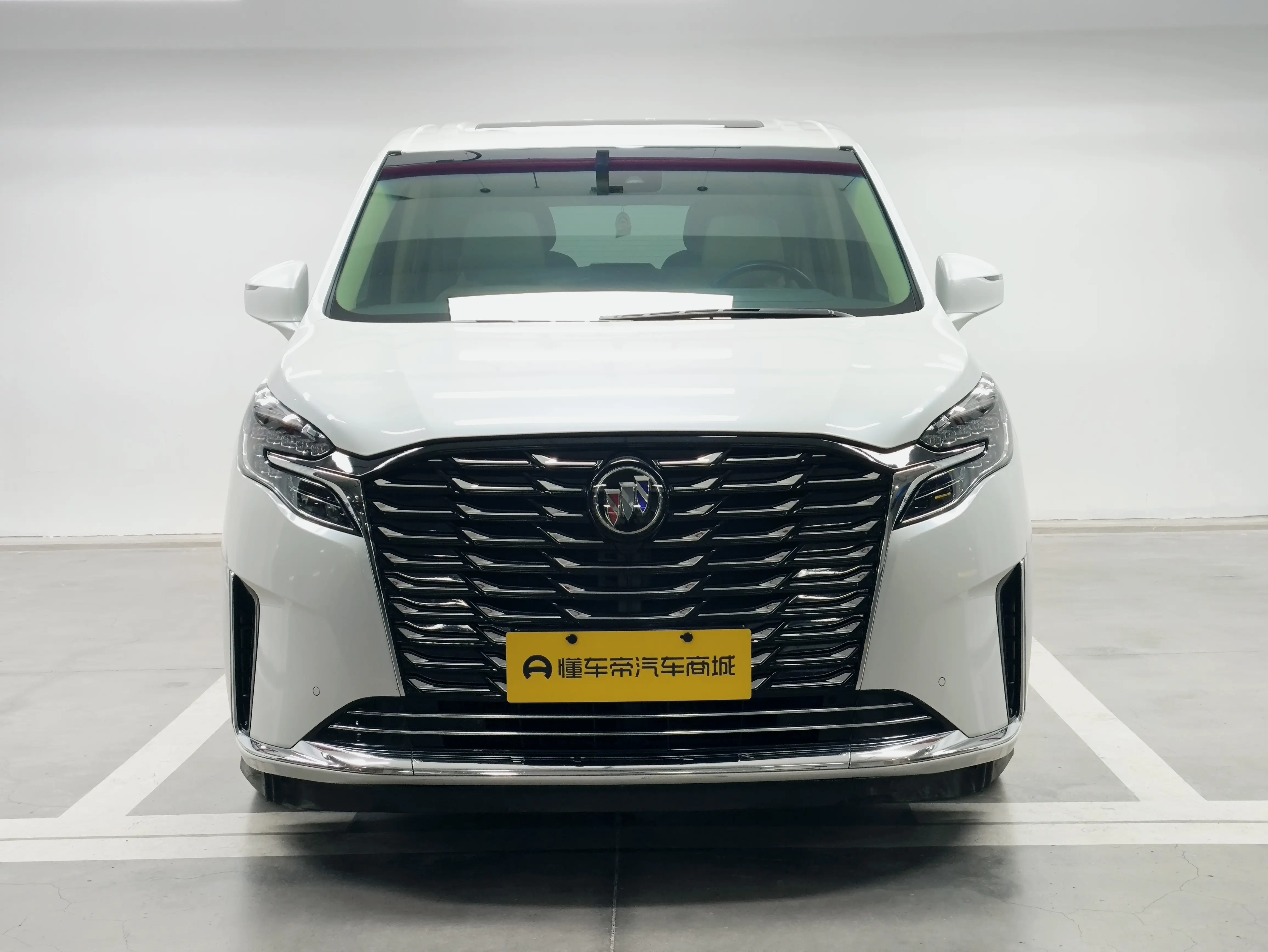 Buick GL8  из Китая