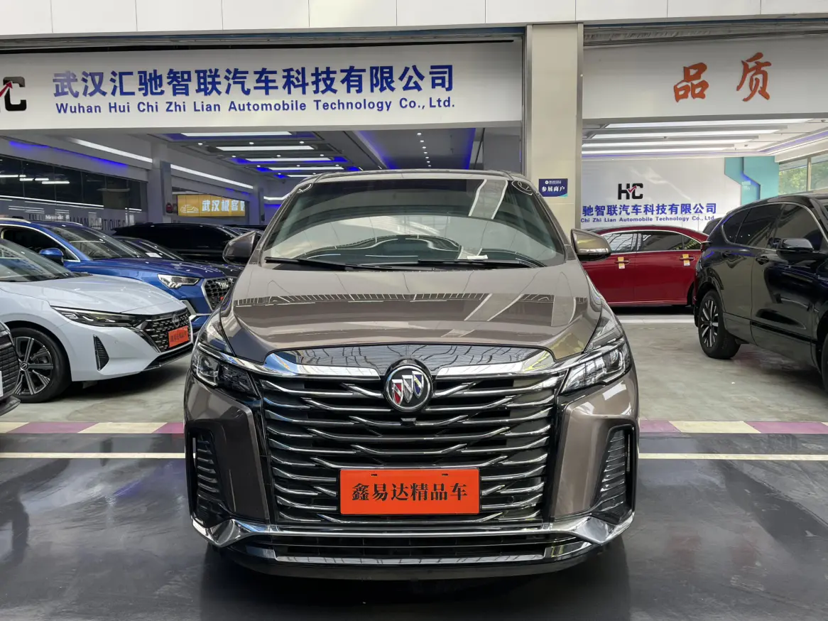 Buick GL8  из Китая