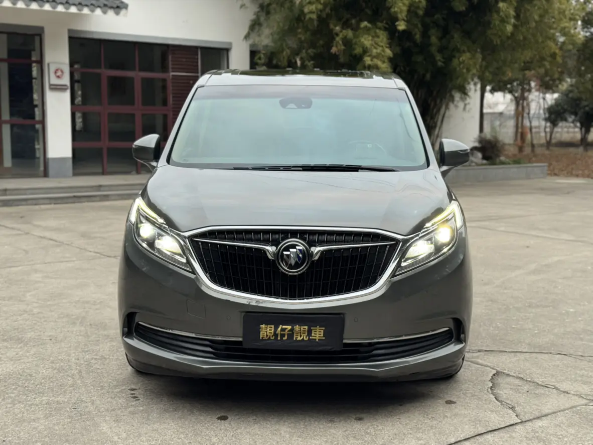 Buick GL8  из Китая