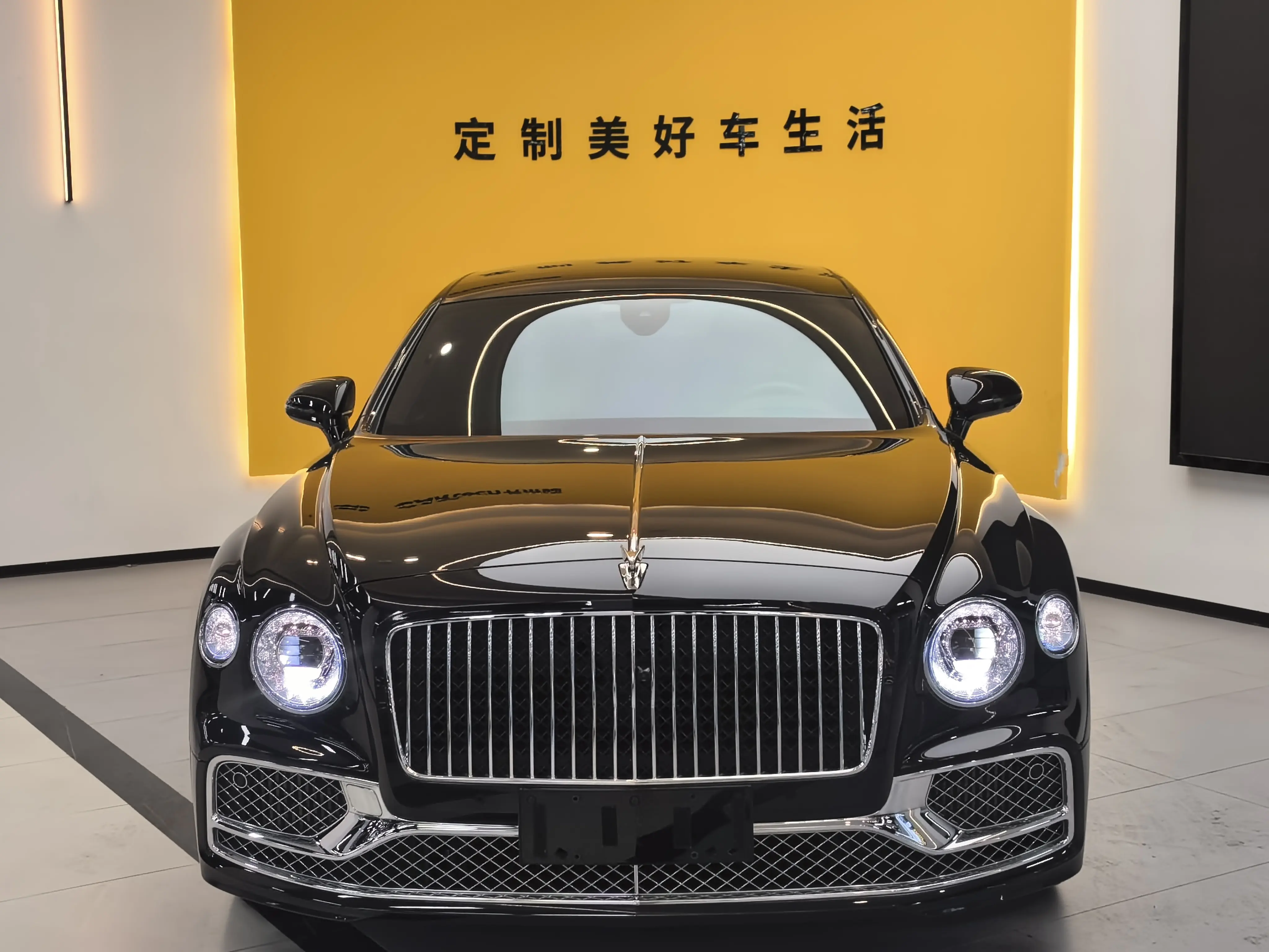 Bentley Galloping  из Китая