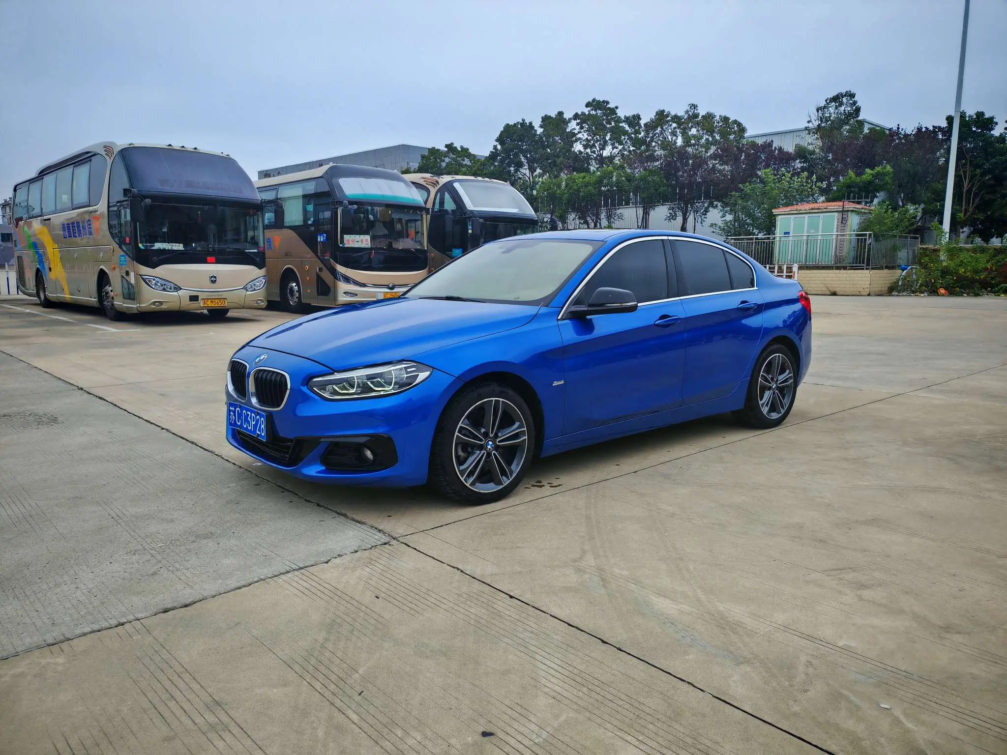BMW 1 Series  из Китая