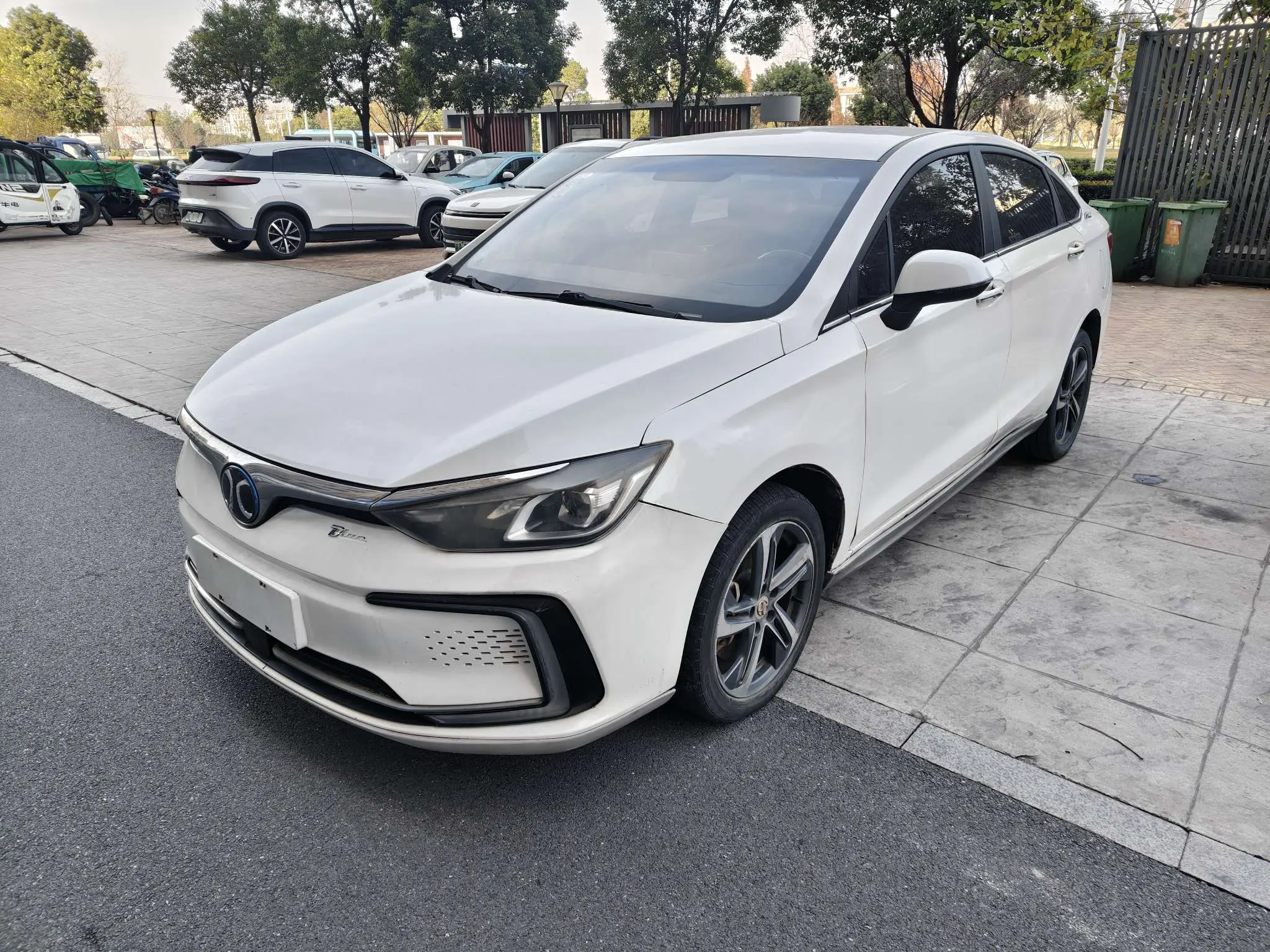 BAIC Beijing EU5  из Китая