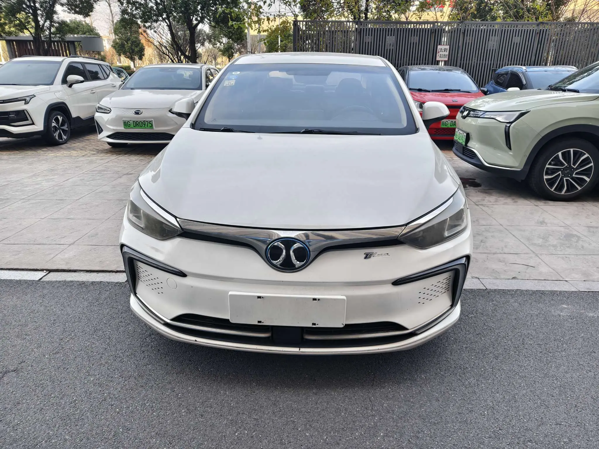 BAIC Beijing EU5  из Китая