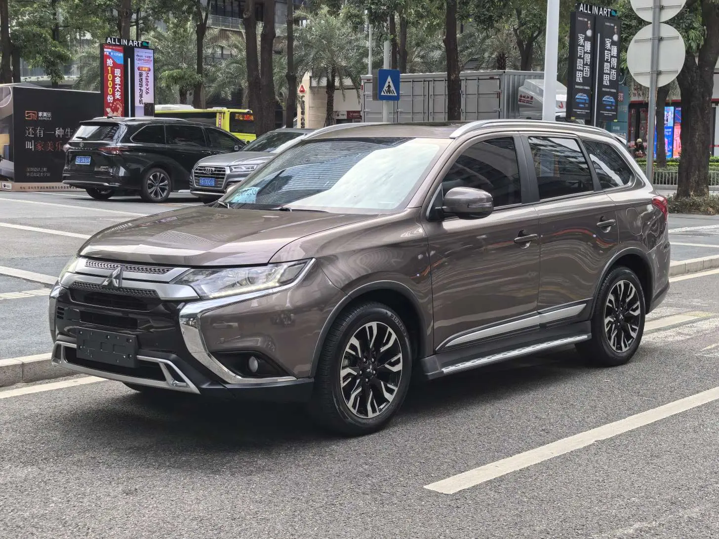 Mitsubishi Outlander  из Китая