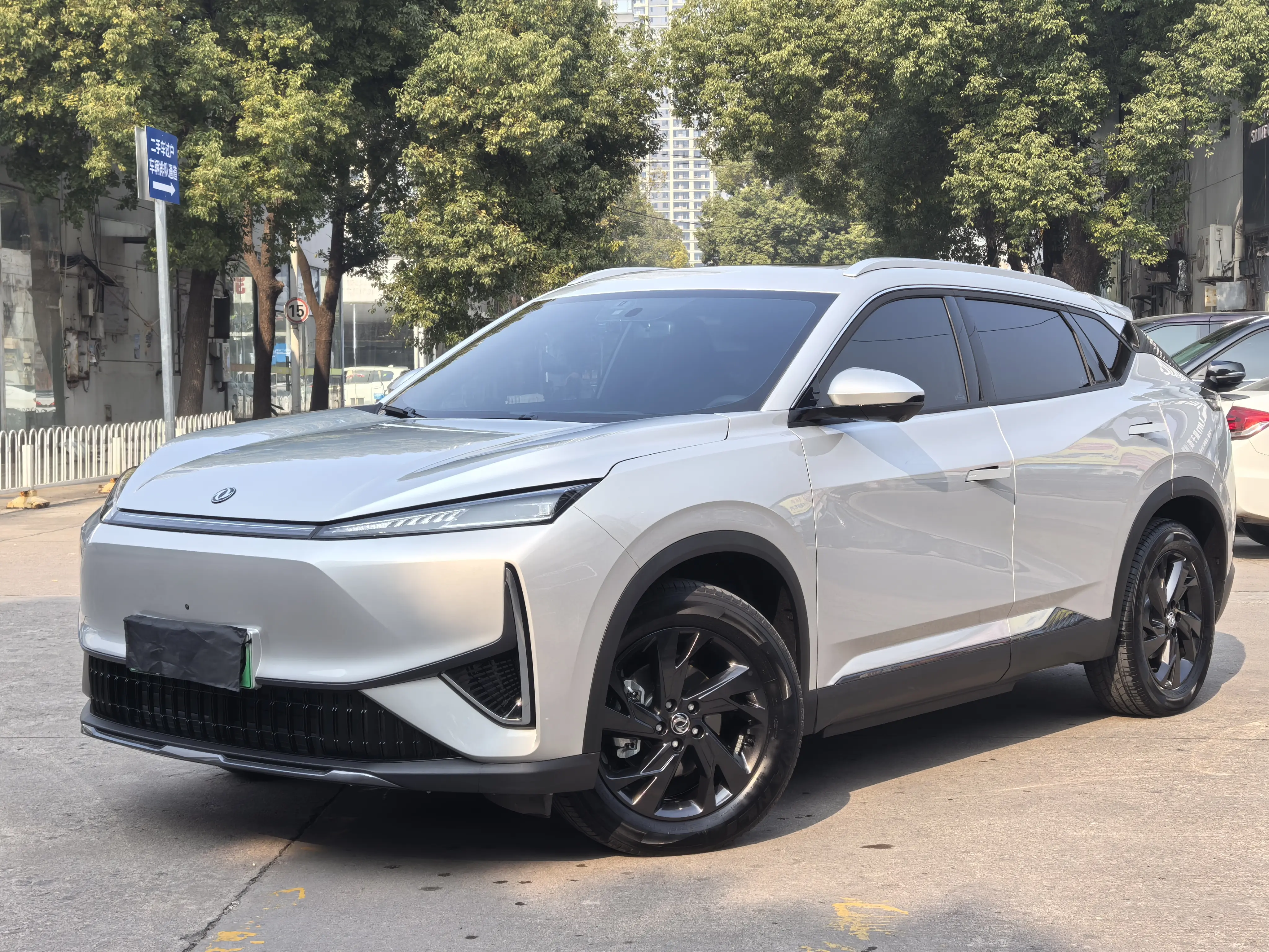 Dongfeng Fengshen L7 EV  из Китая