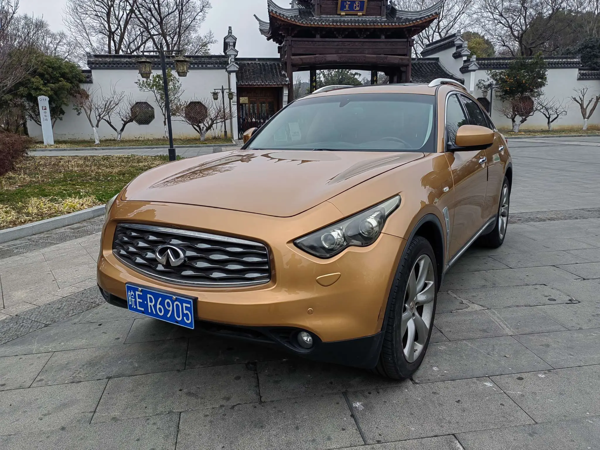 Infiniti FX  из Китая