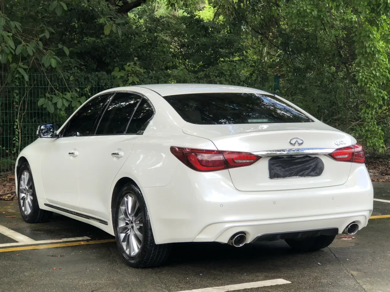 Infiniti Q50L  из Китая