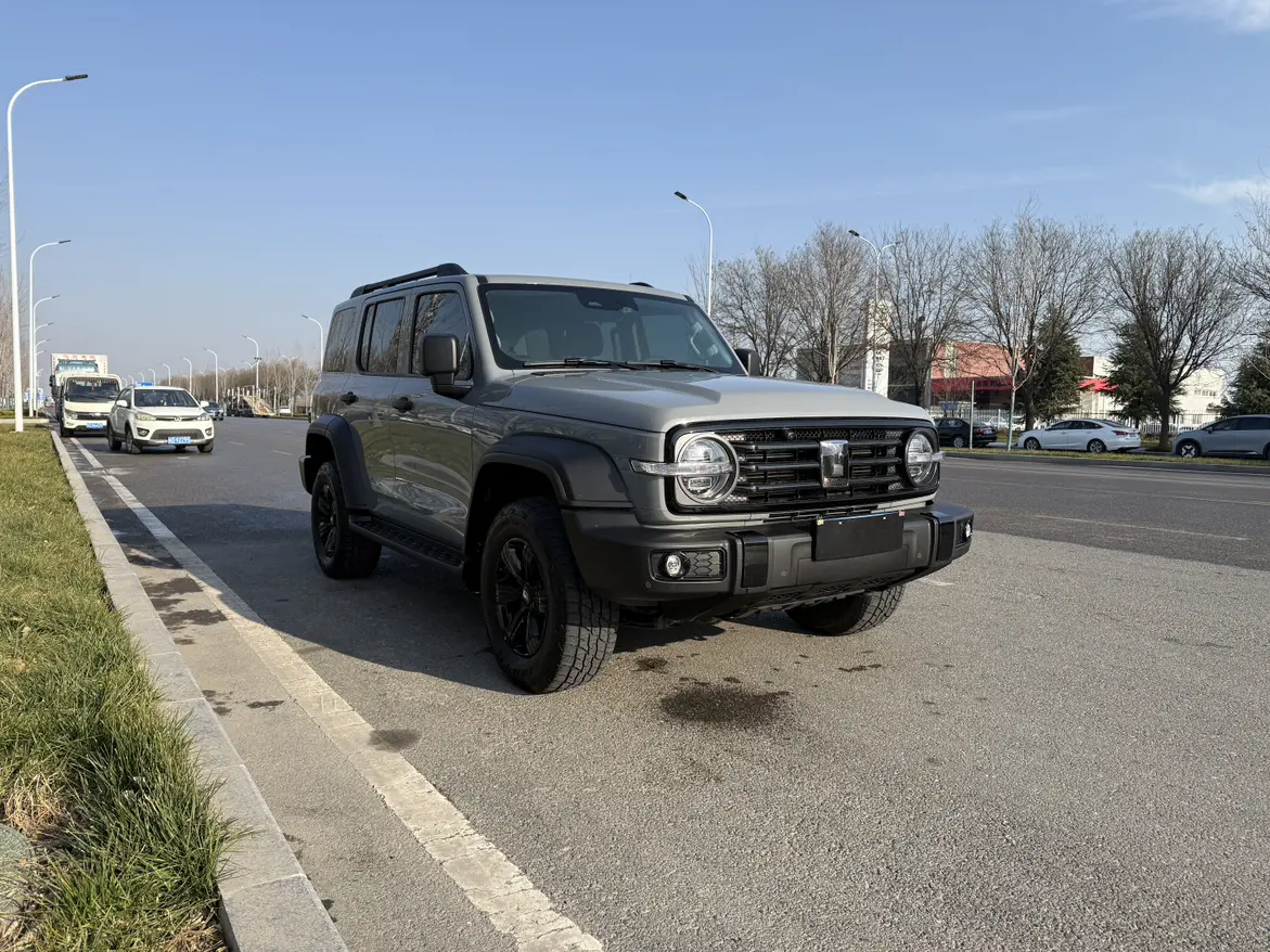 Tank 300  из Китая