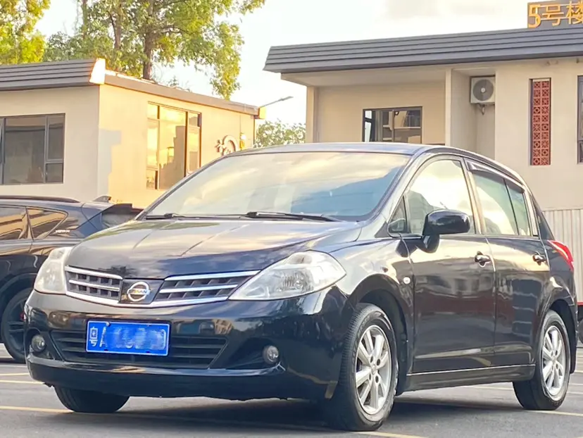 Nissan Tiida  из Китая