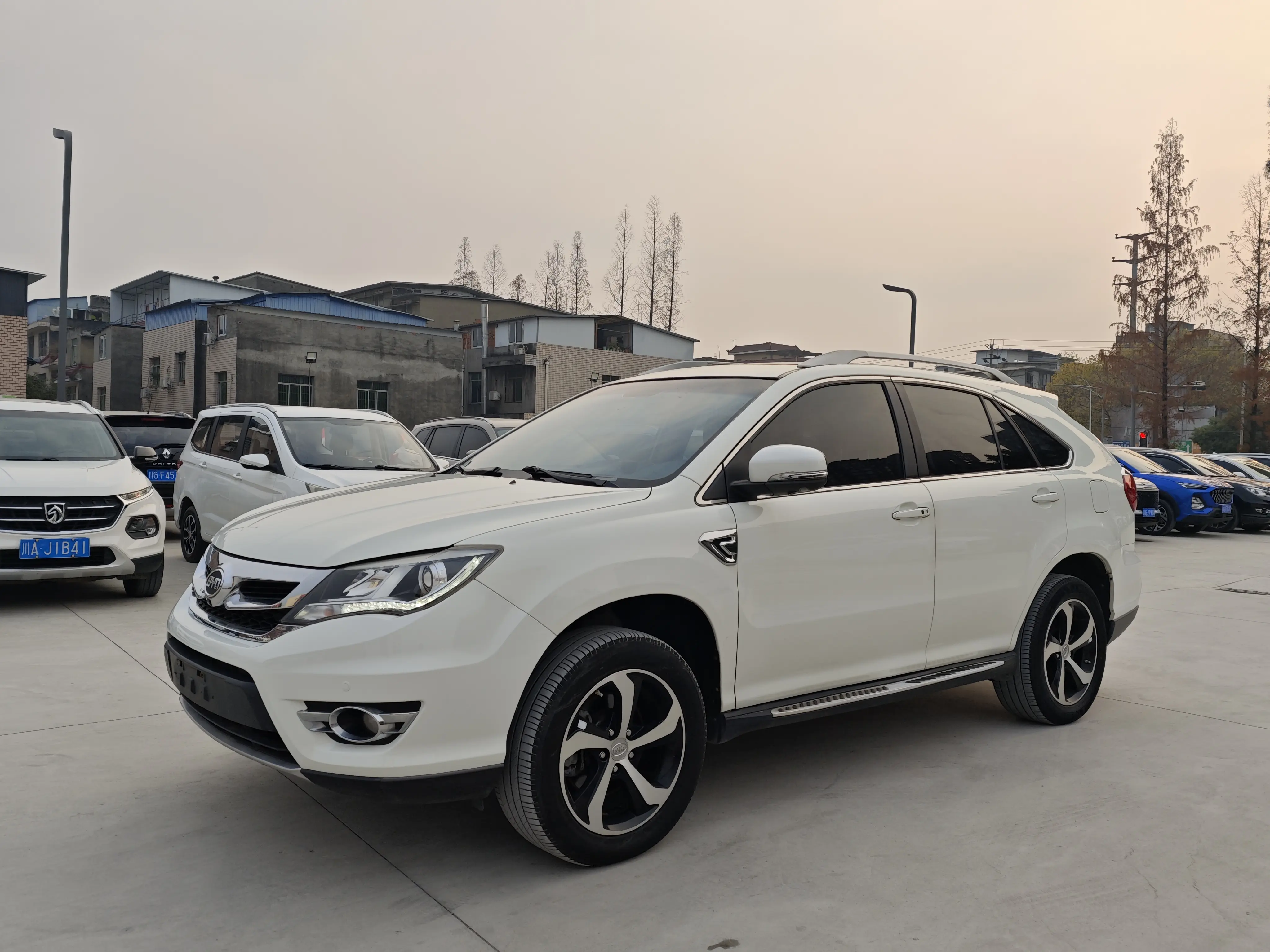 BYD S7  из Китая