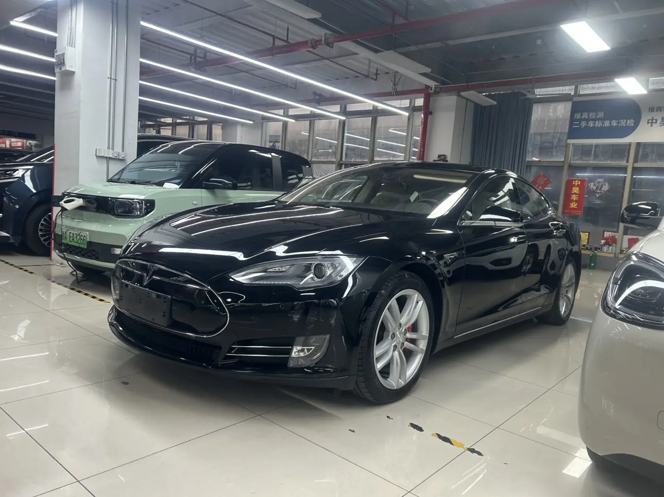 Tesla Model S  из Китая