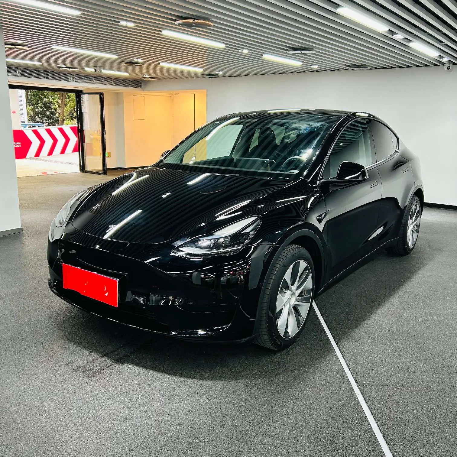 Tesla Model Y  из Китая