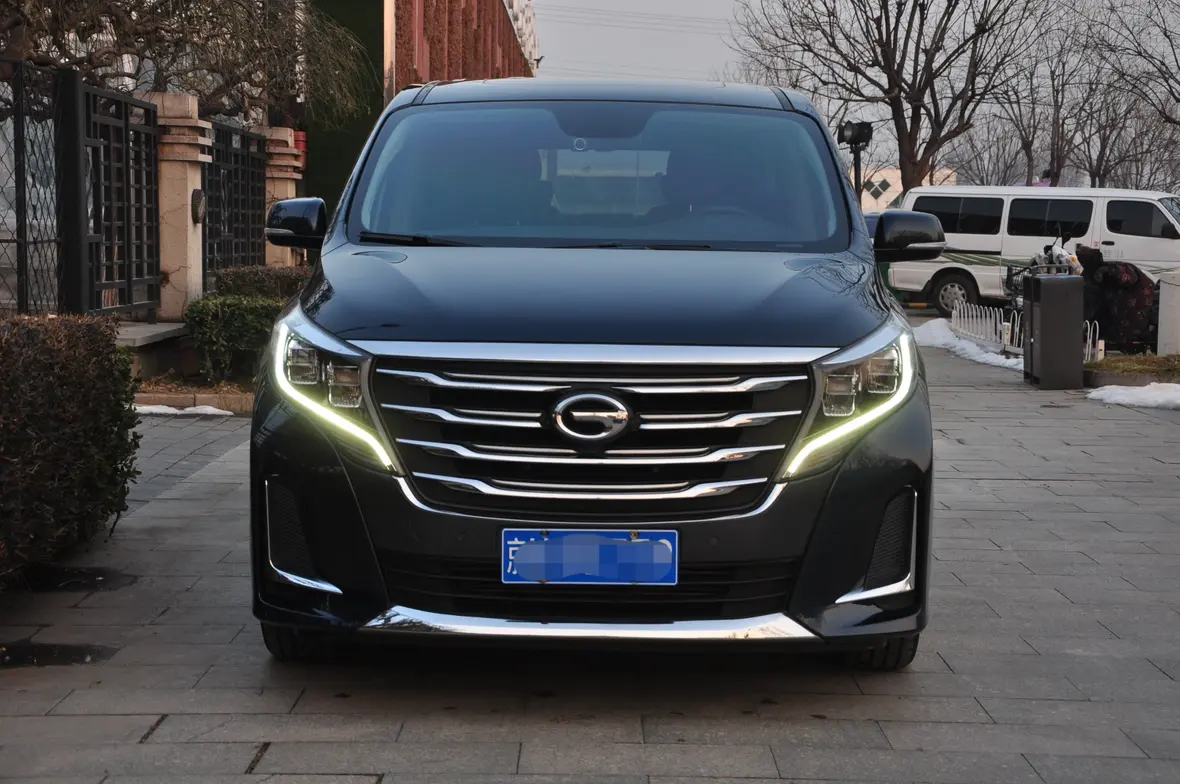 GAC Trumpchi M8  из Китая