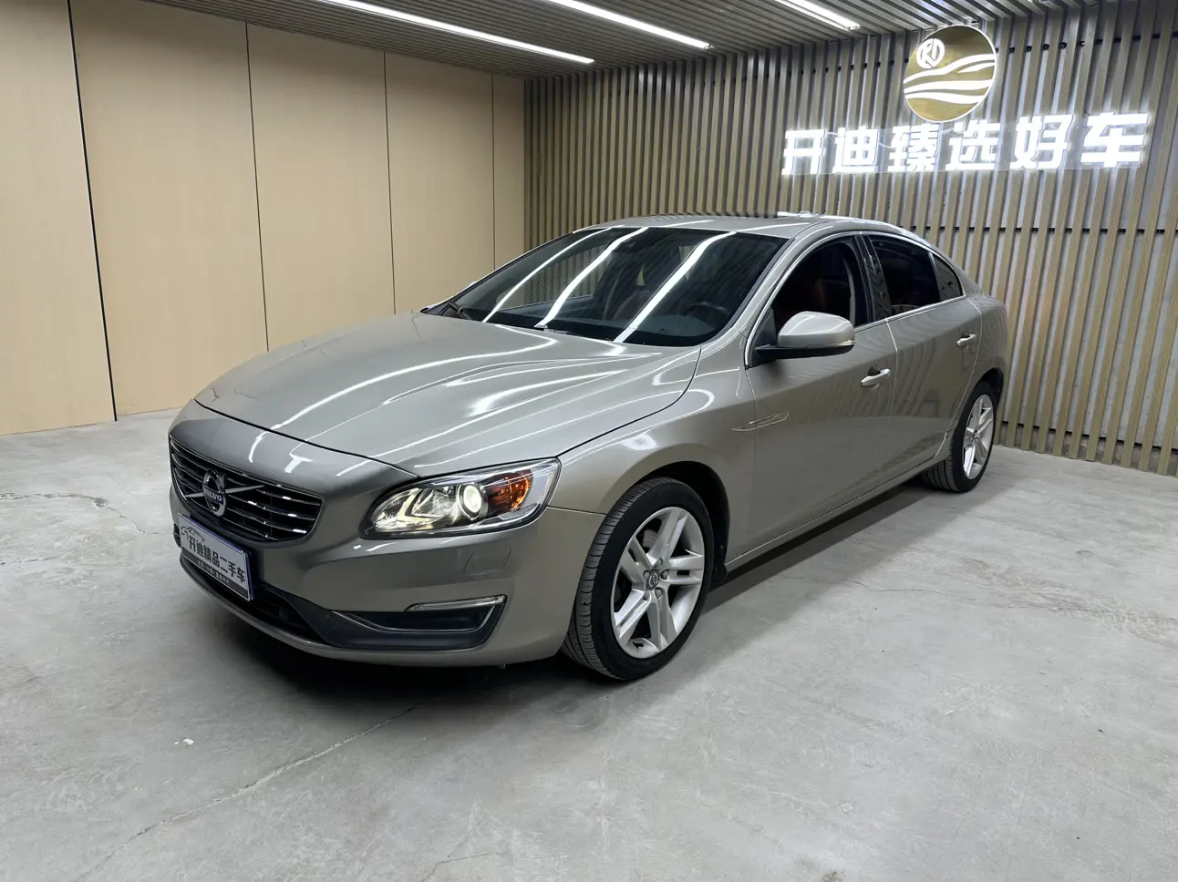 Volvo S60  из Китая