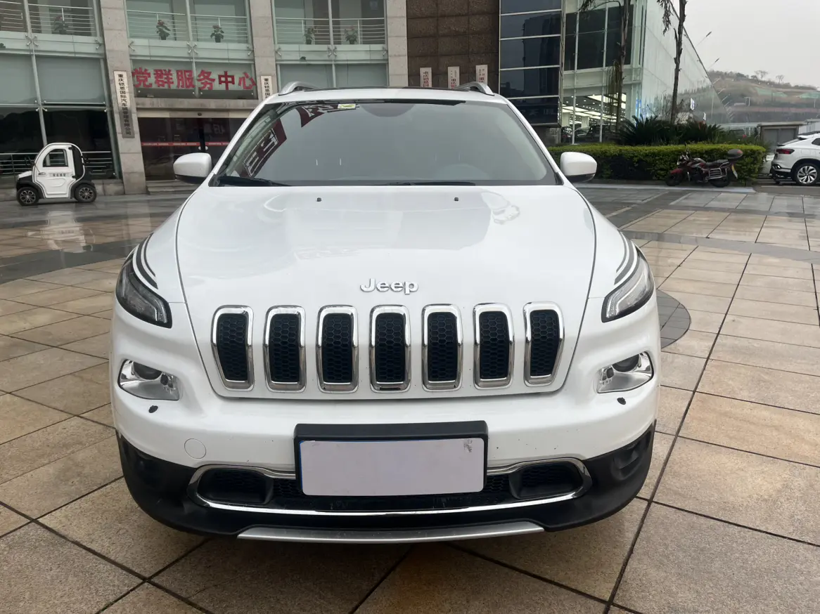 Jeep Cherokee  из Китая