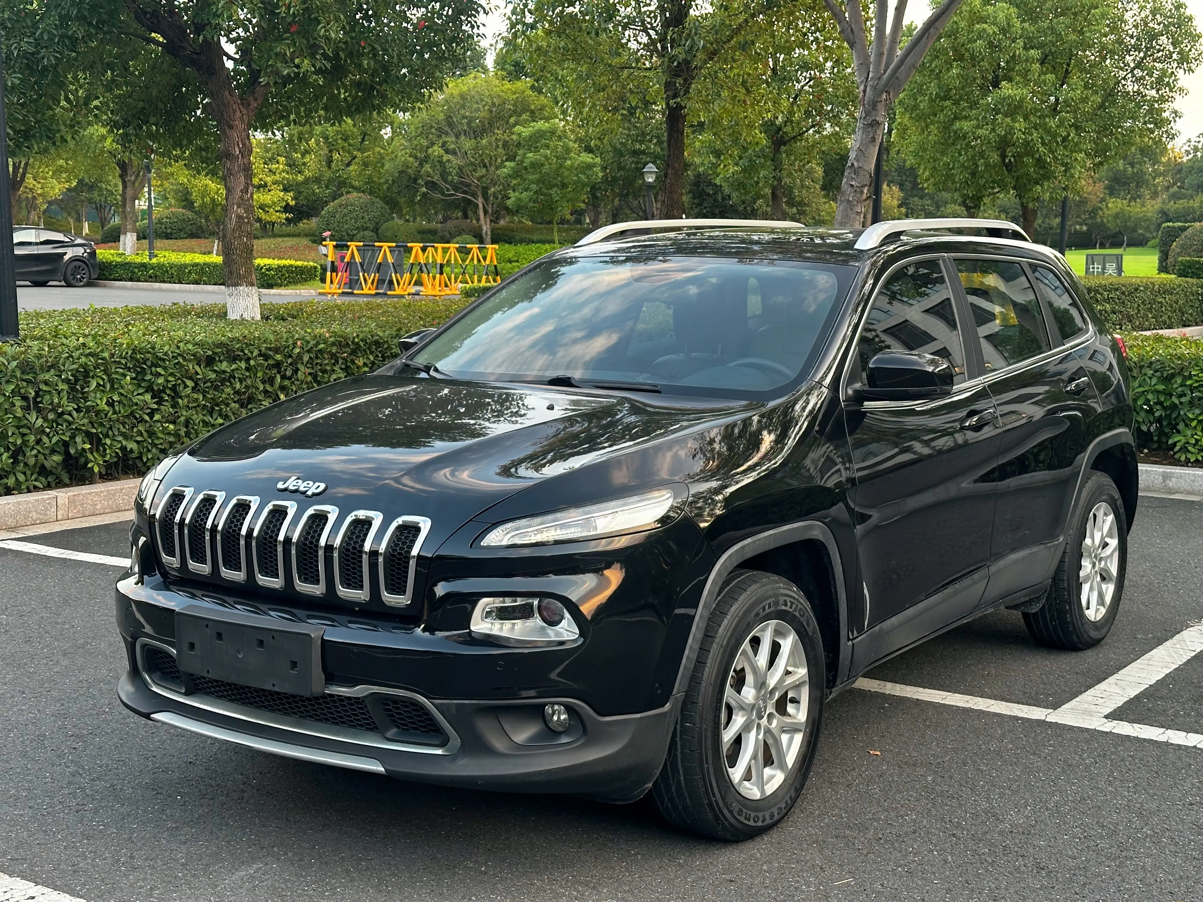 Jeep Cherokee  из Китая