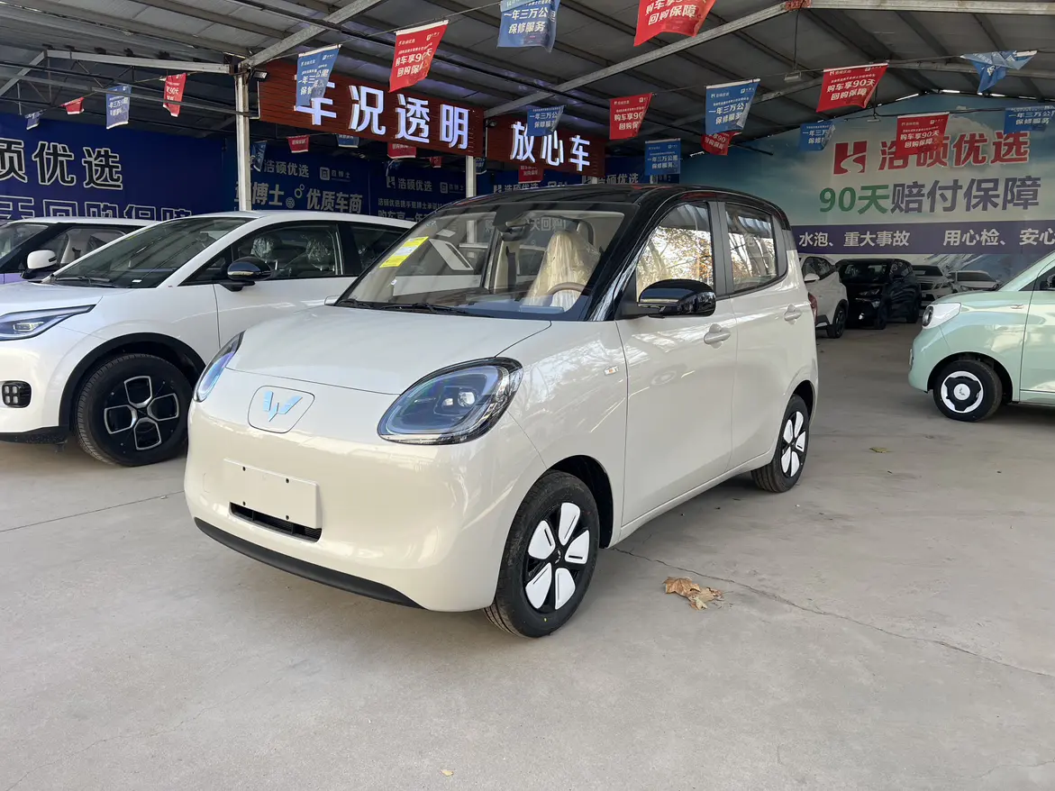 Wuling Hongguang MINIEV  из Китая