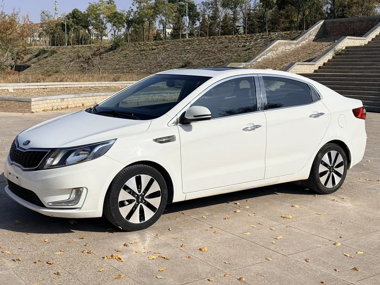 Kia K2  из Китая