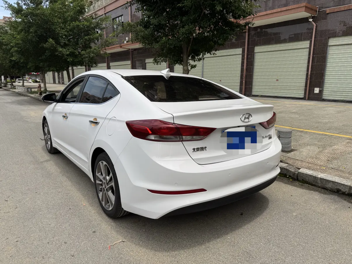 Hyundai Lead