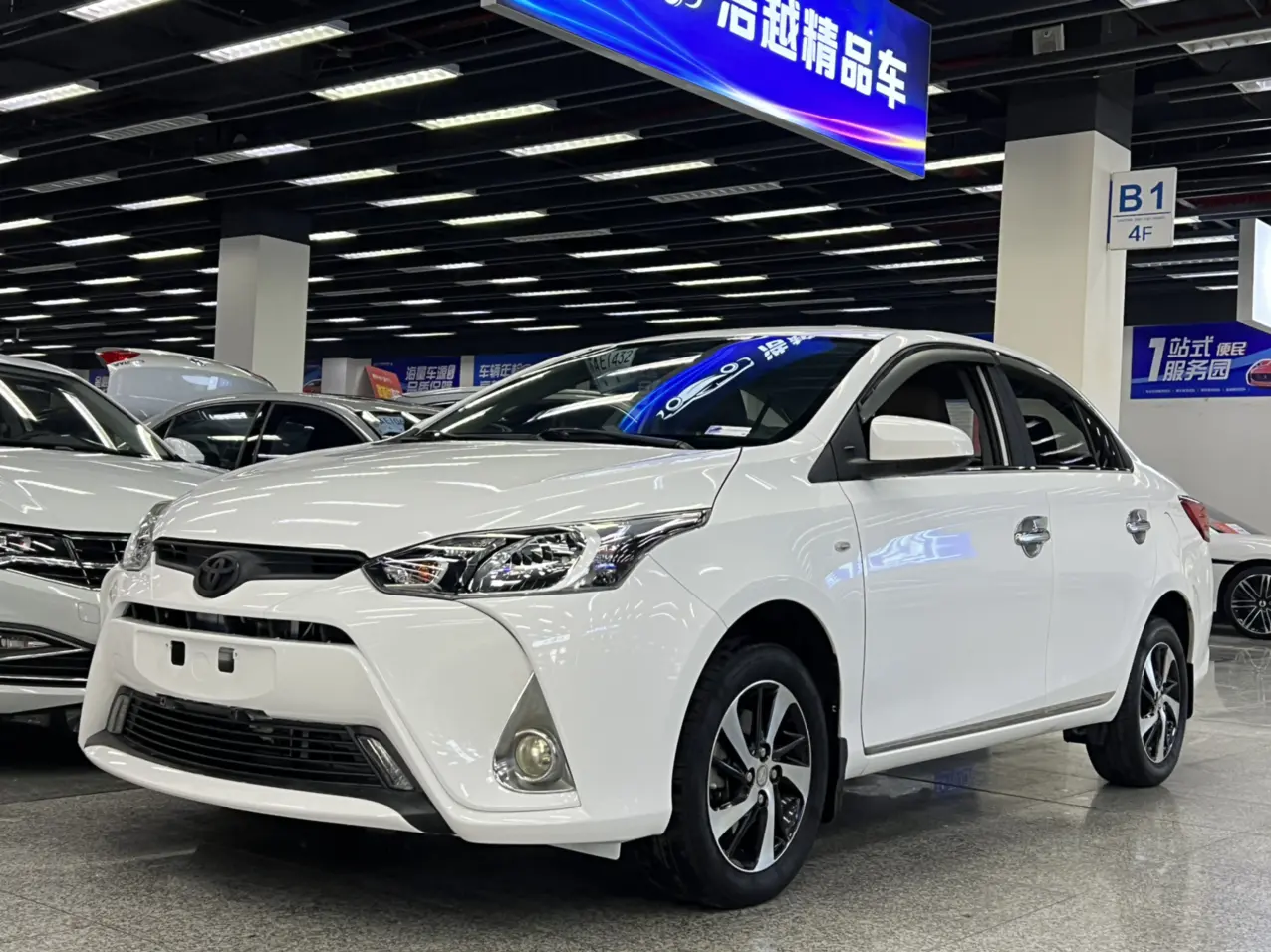 Toyota YARiS L Enjoy  из Китая