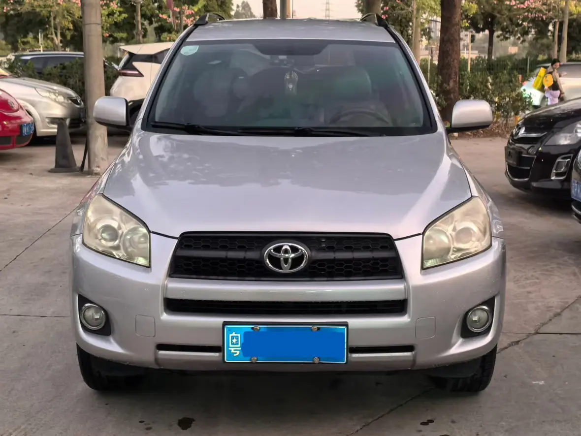 Toyota RAV4  из Китая