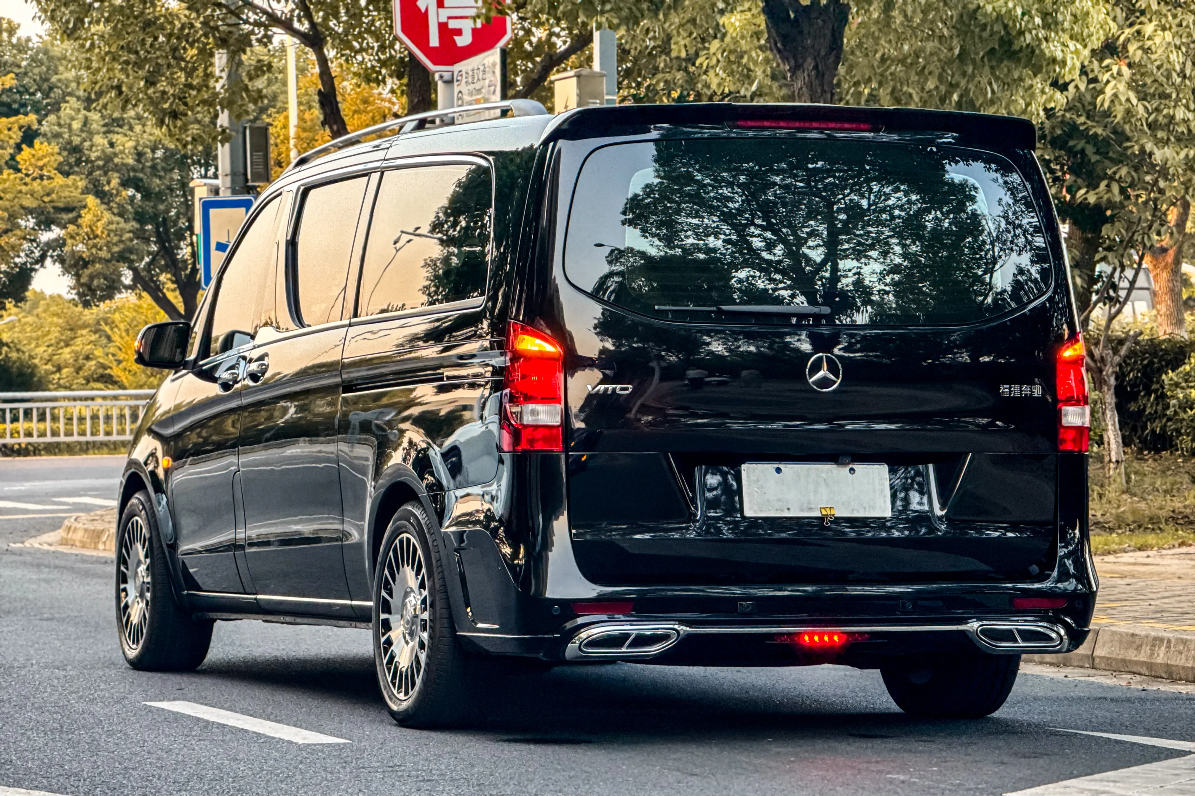 Mercedes-Benz Vito  из Китая