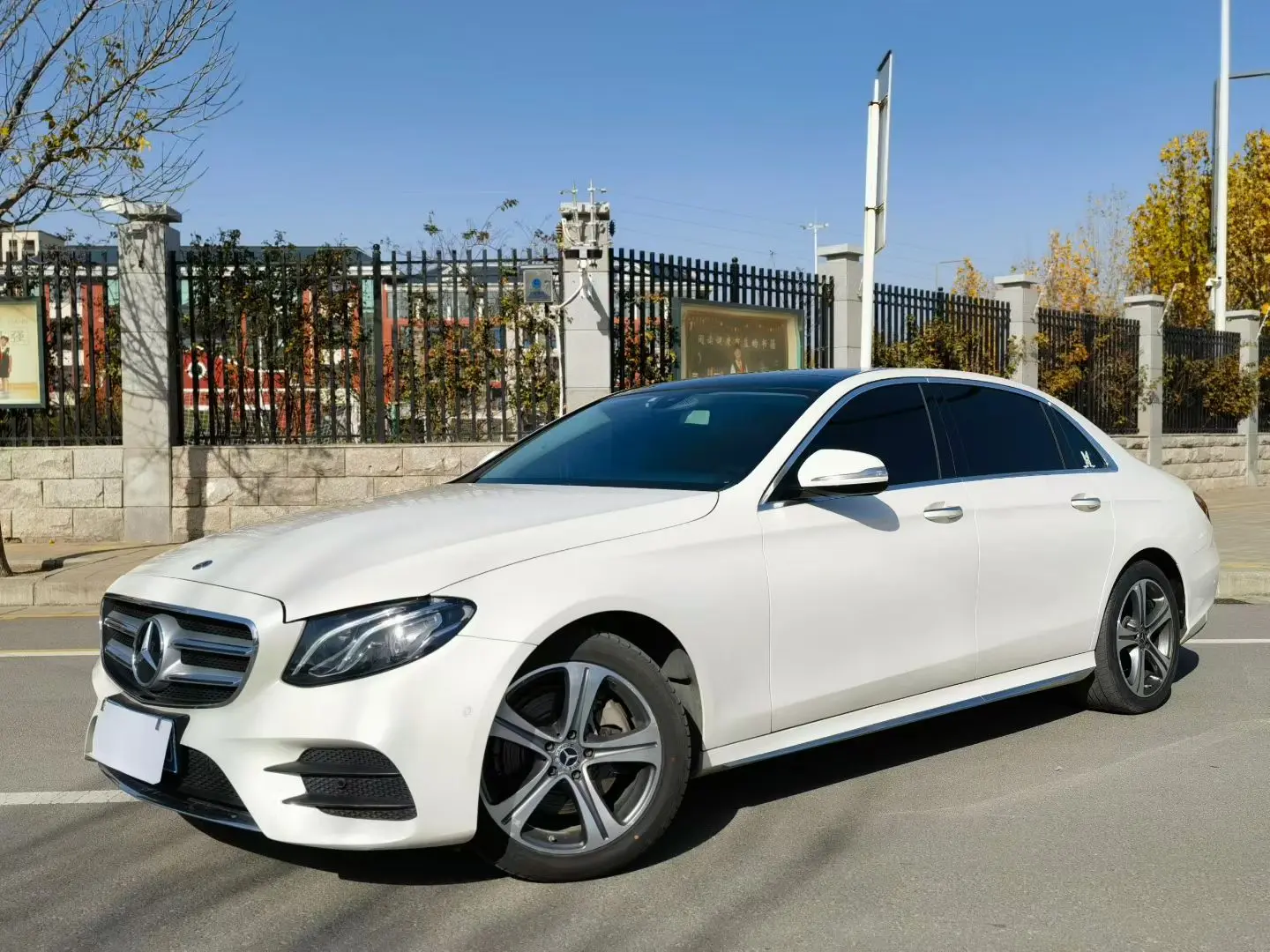 Mercedes-Benz E-Class  из Китая