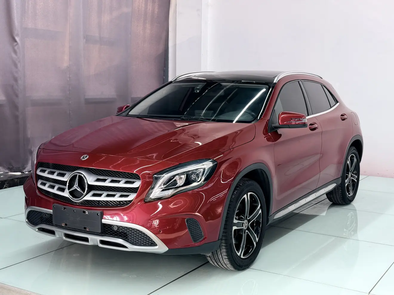 Mercedes-Benz GLA  из Китая