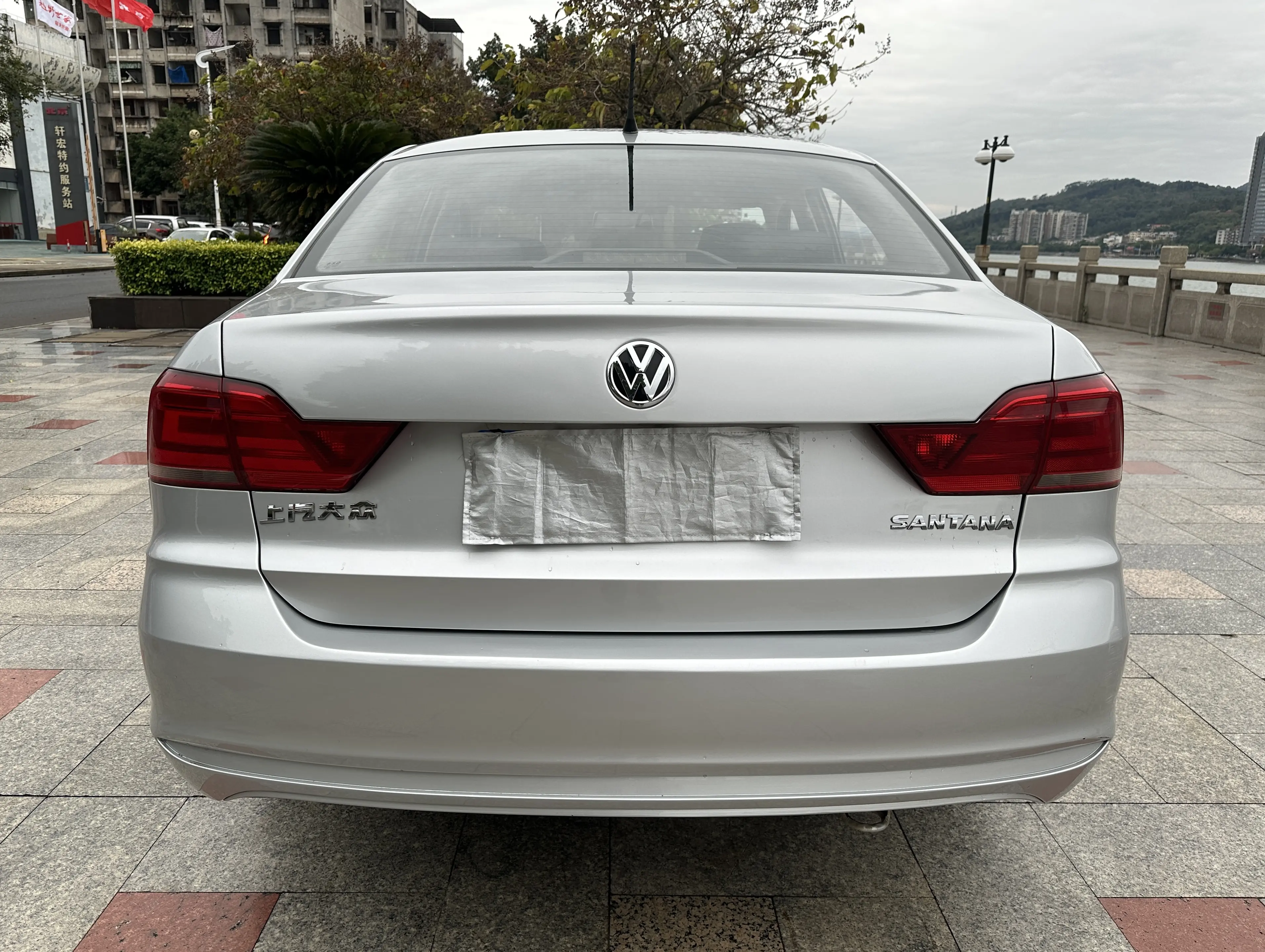 Volkswagen Santana  из Китая