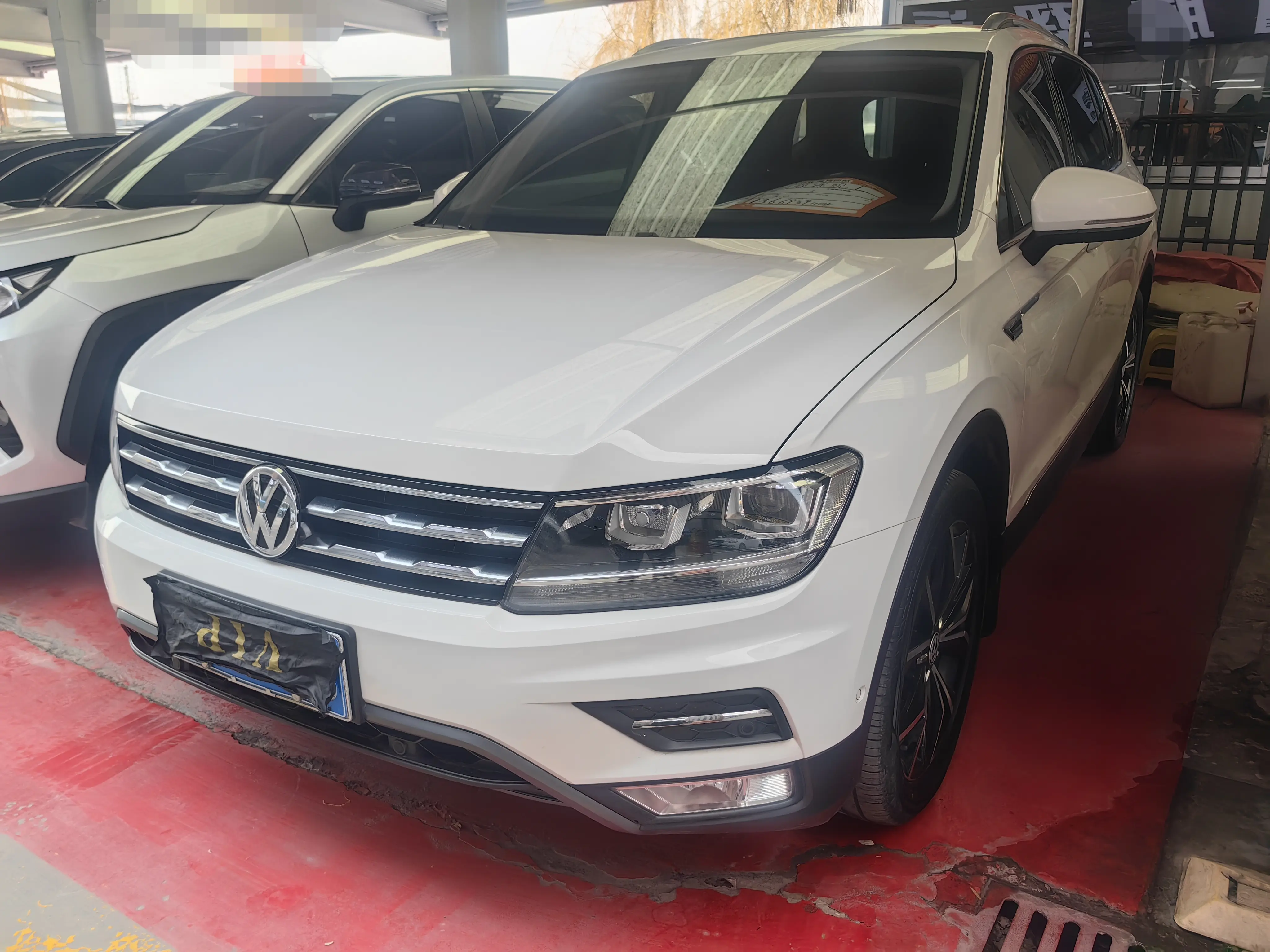 Volkswagen Tiguan L  из Китая