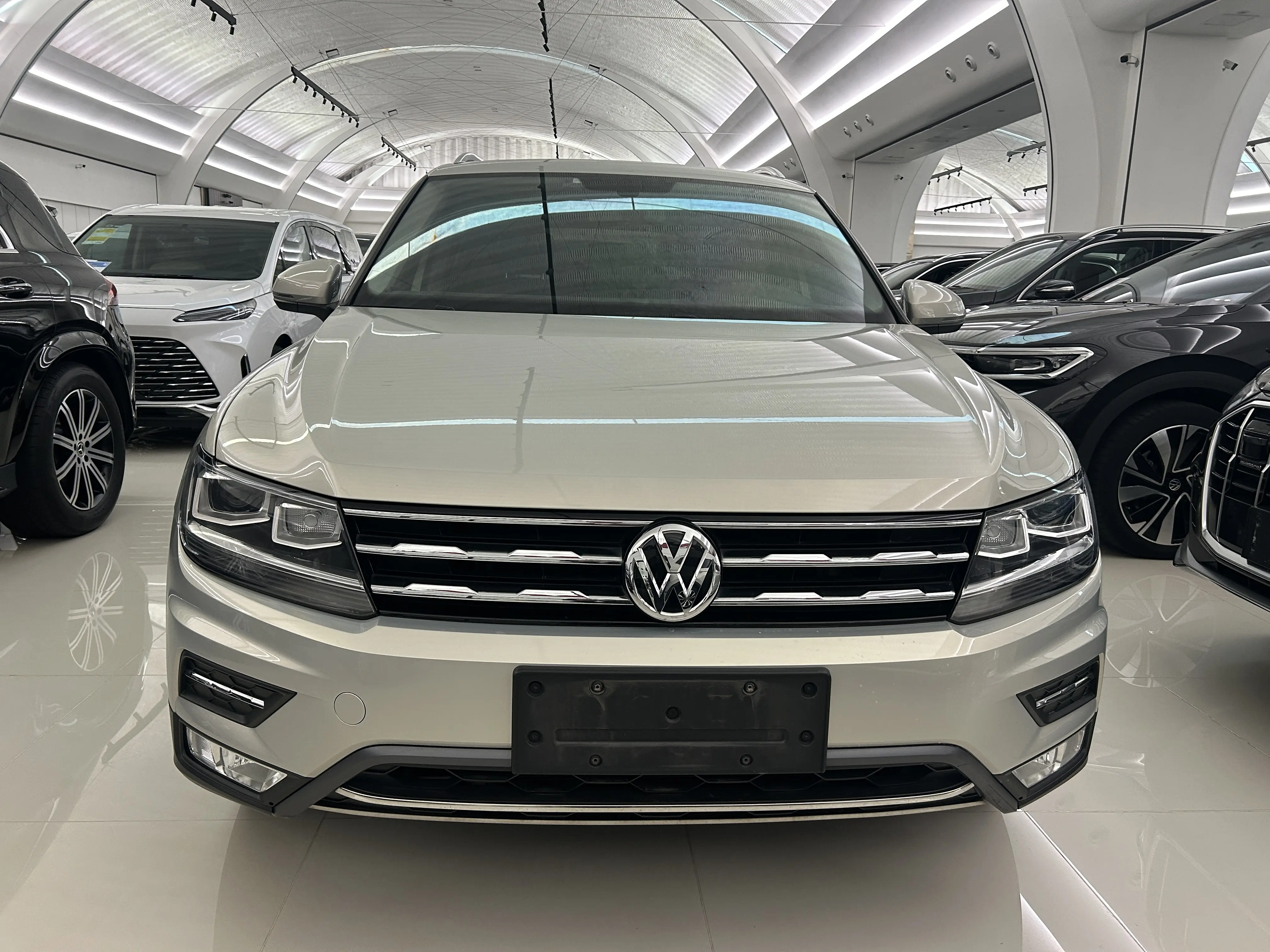 Volkswagen Tiguan L  из Китая