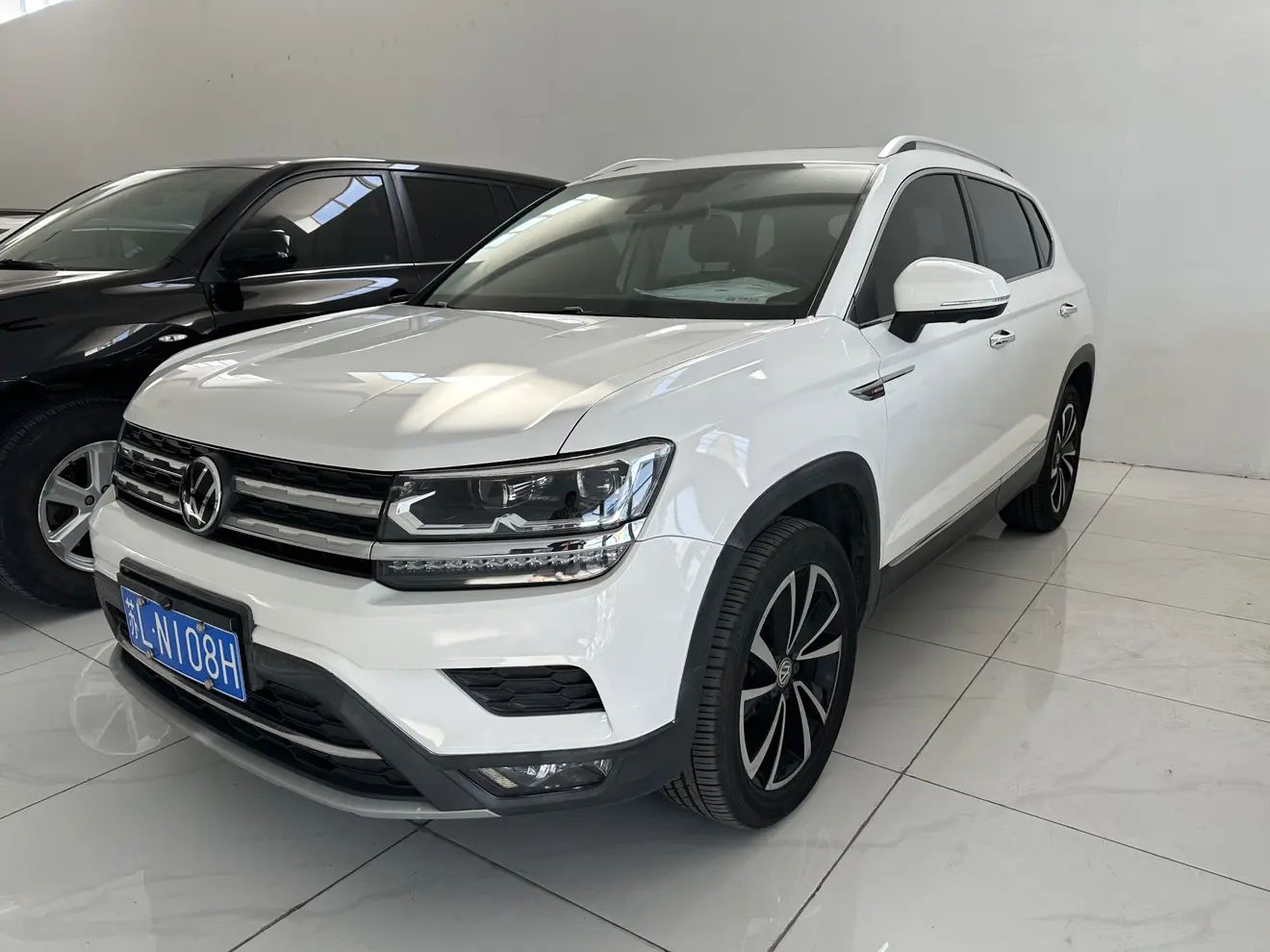 Volkswagen Tharu  из Китая