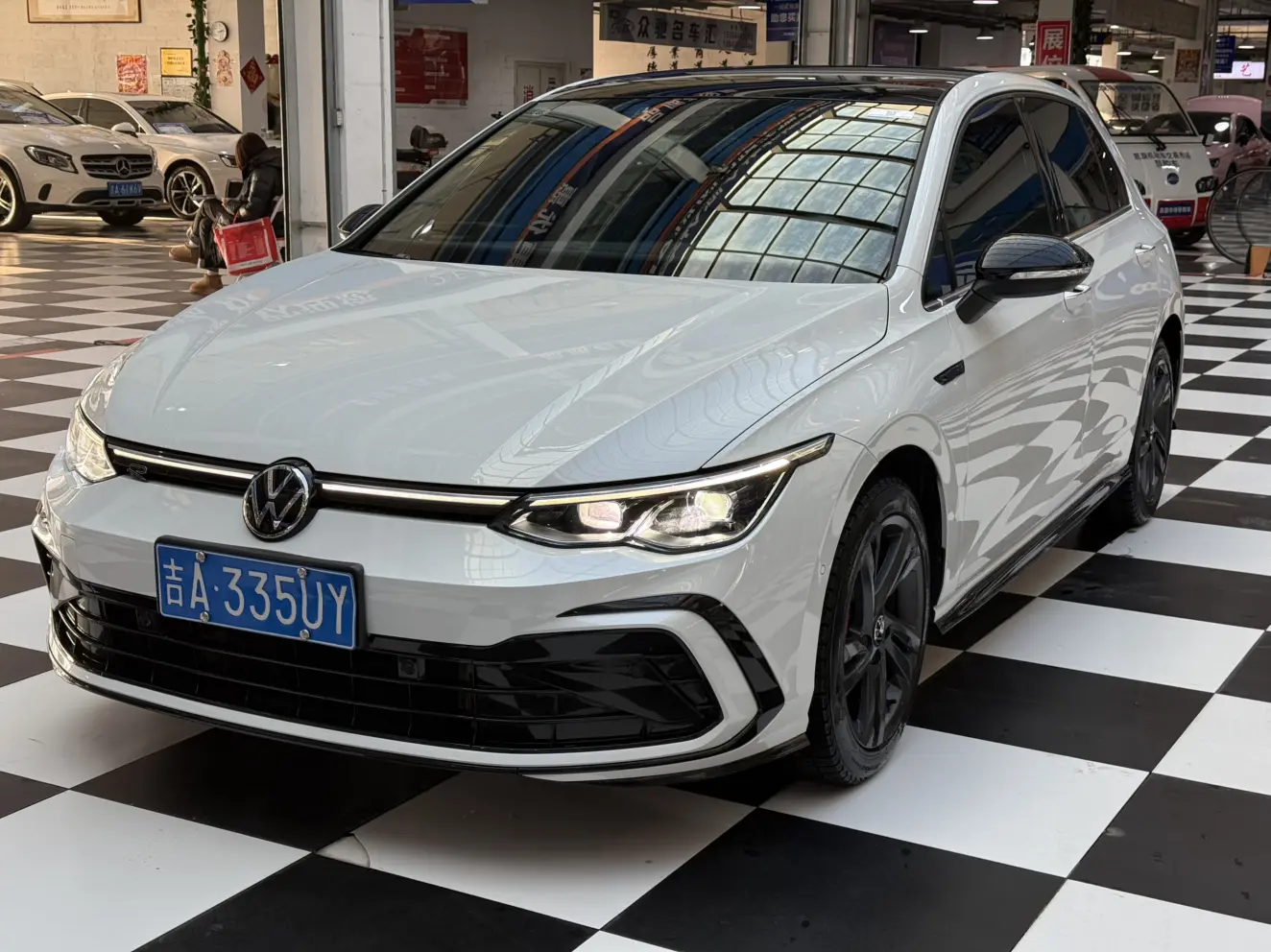 Volkswagen Golf  из Китая