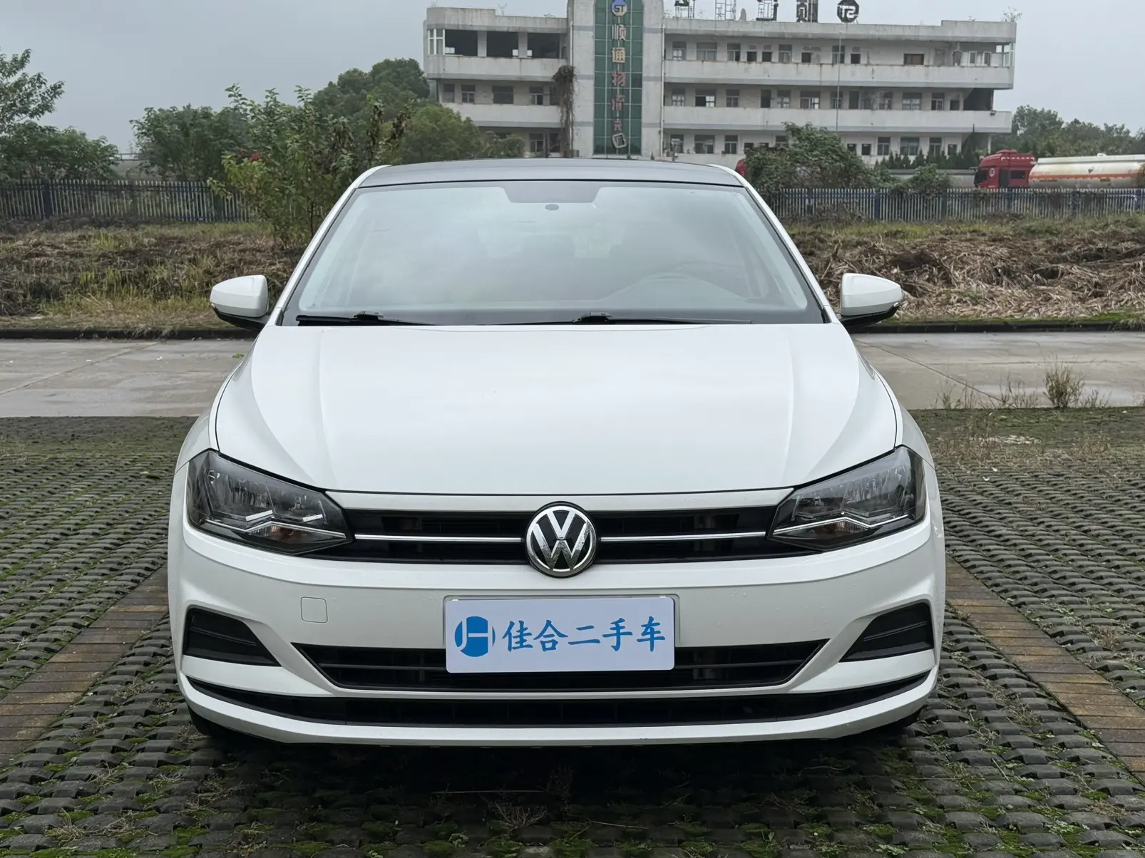 Volkswagen Polo  из Китая