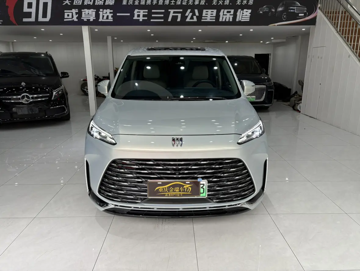 Buick GL8 PHEV  из Китая