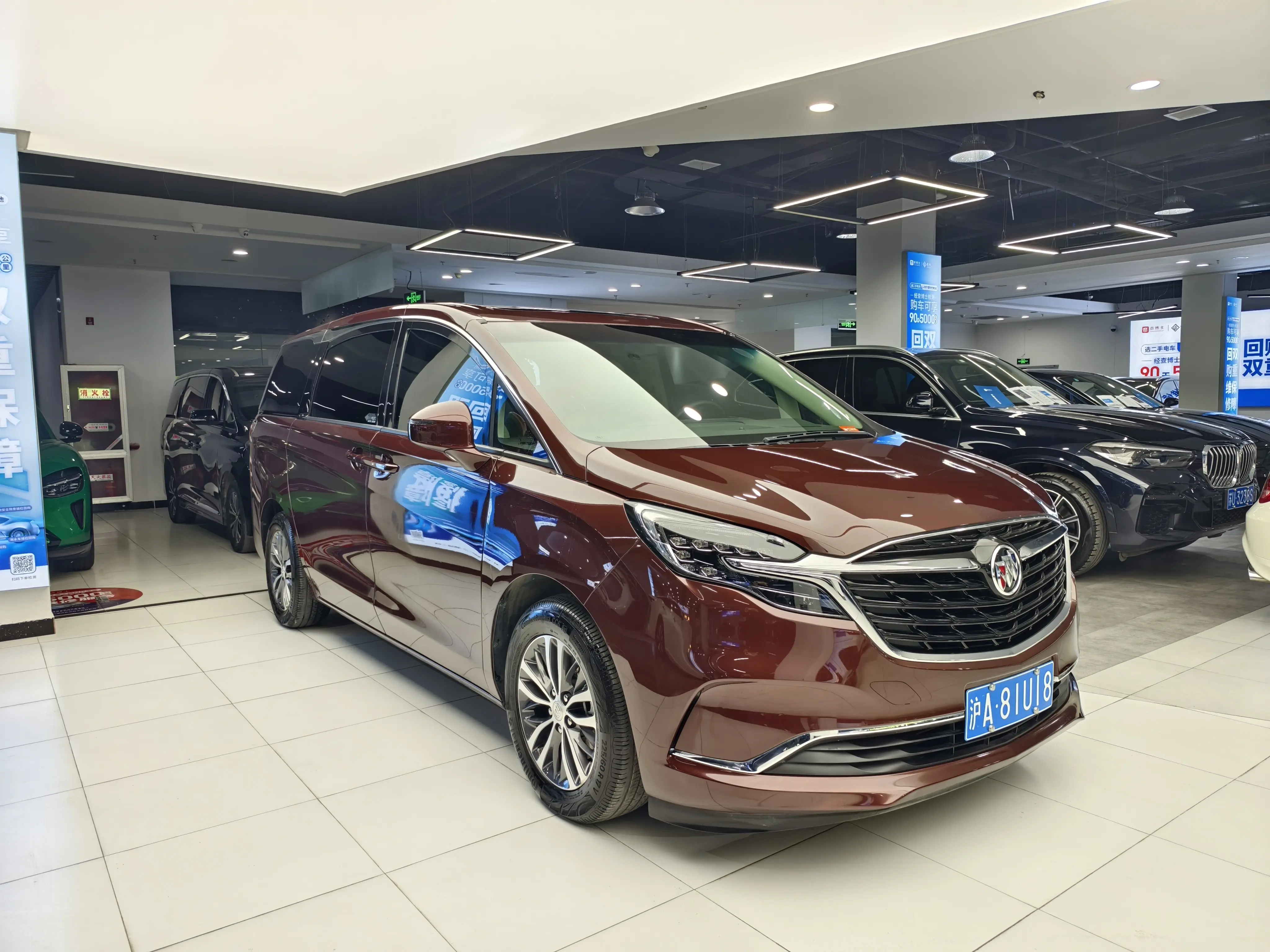 Buick GL8  из Китая