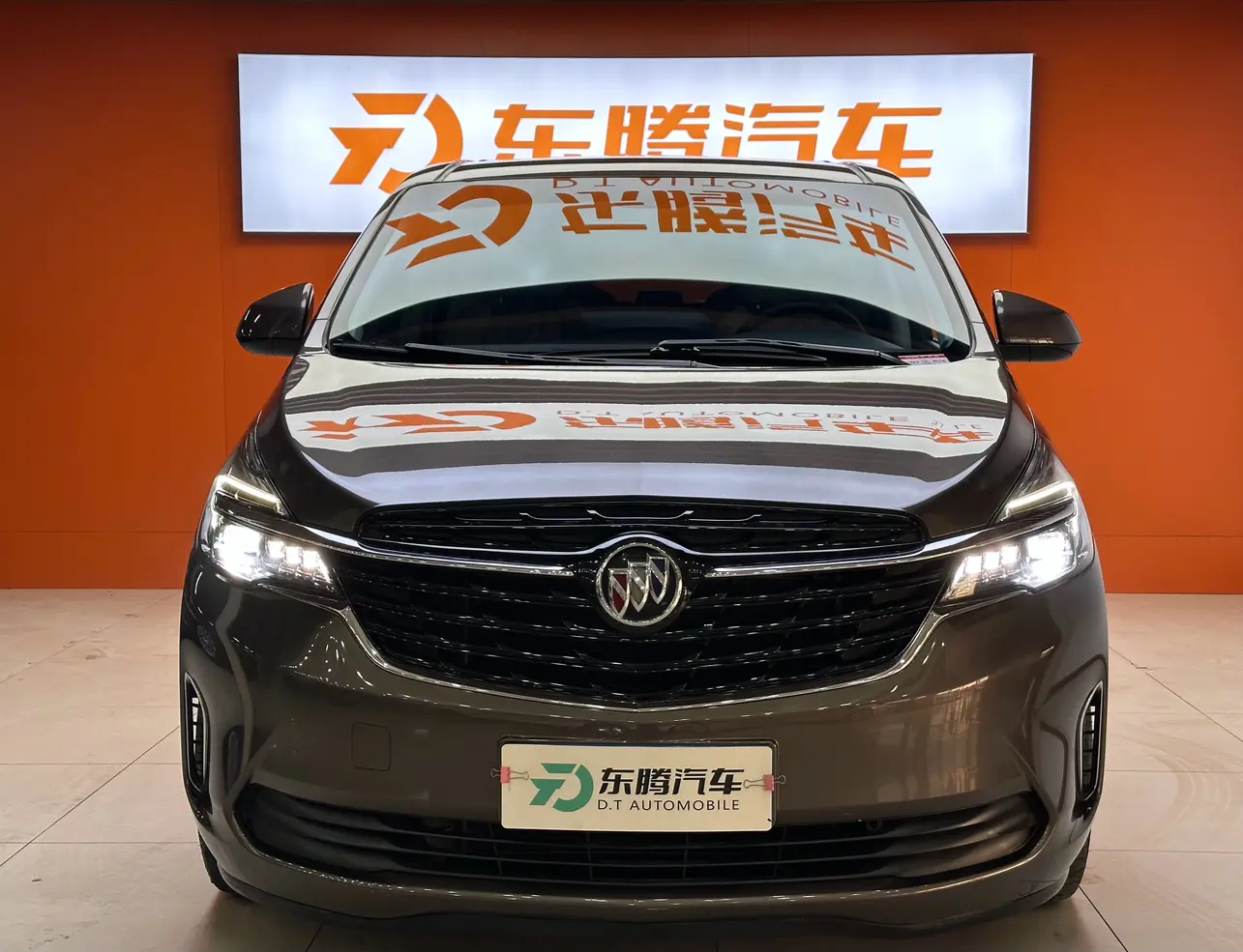 Buick GL8  из Китая