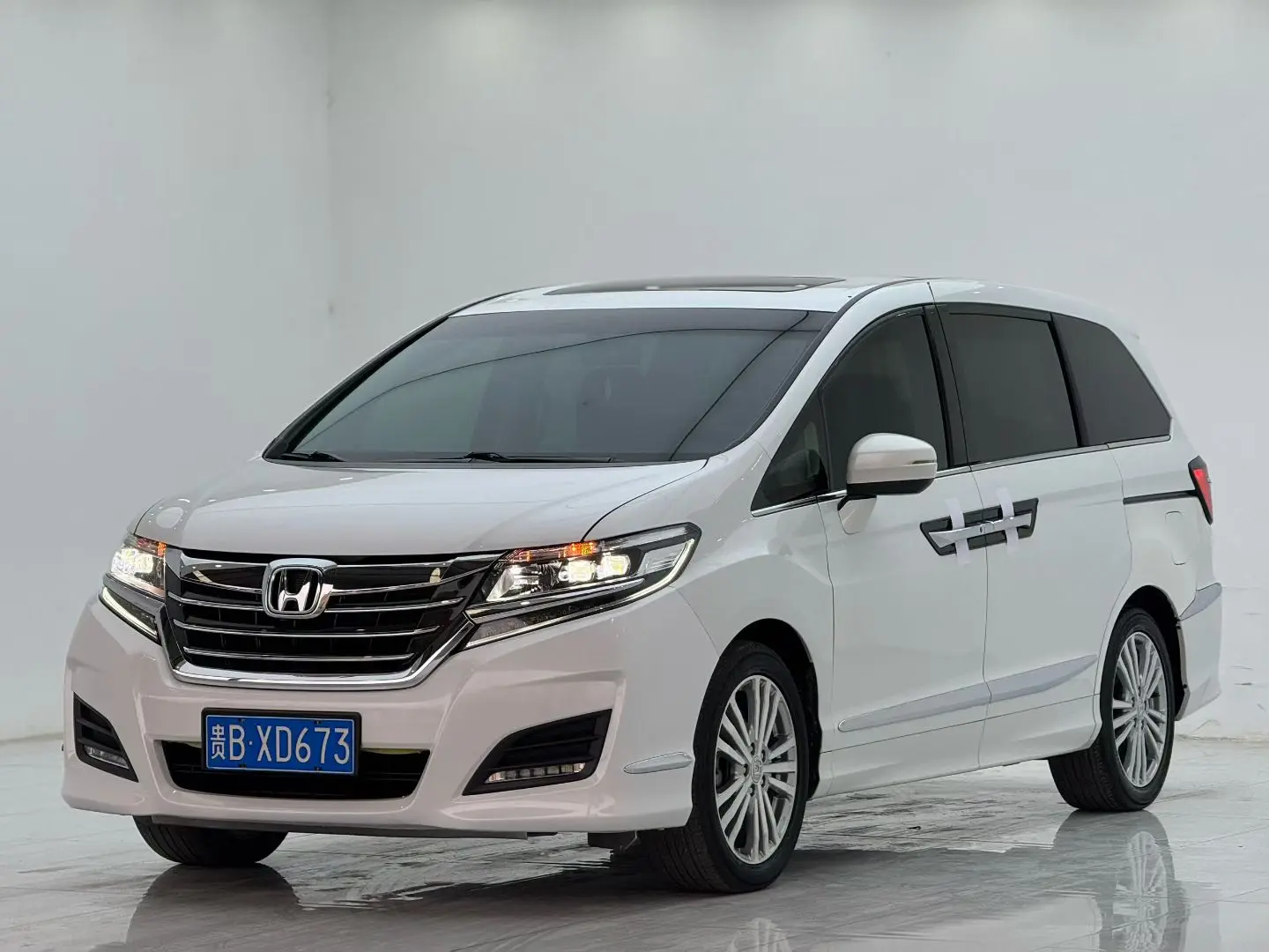 Honda Elysion (Alison)  из Китая