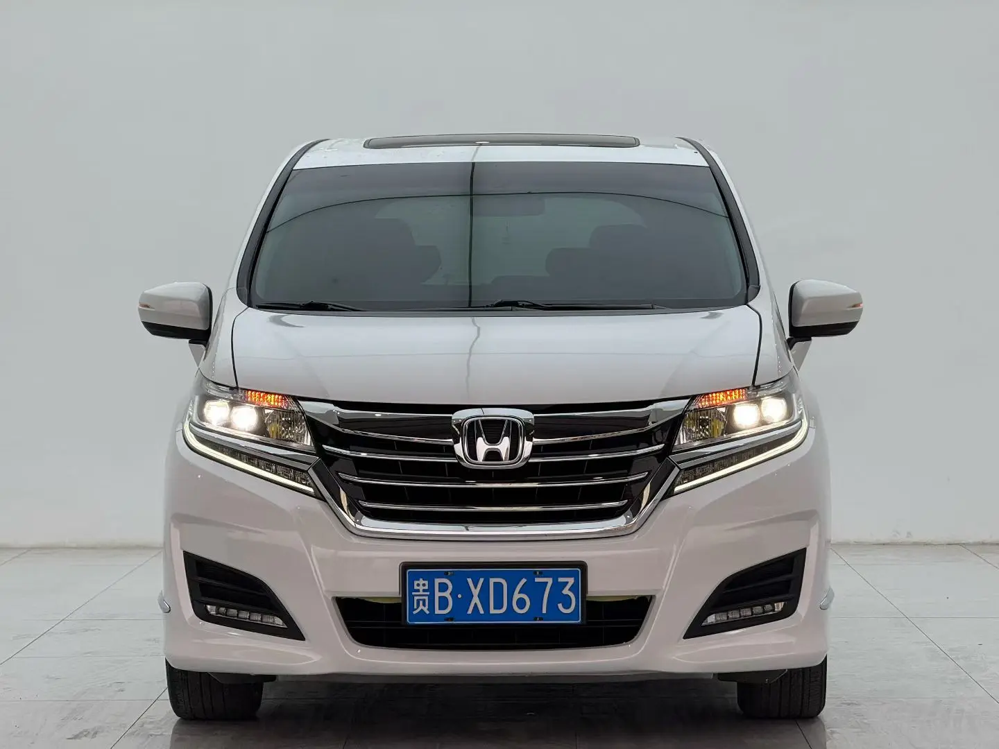 Honda Elysion (Alison)  из Китая