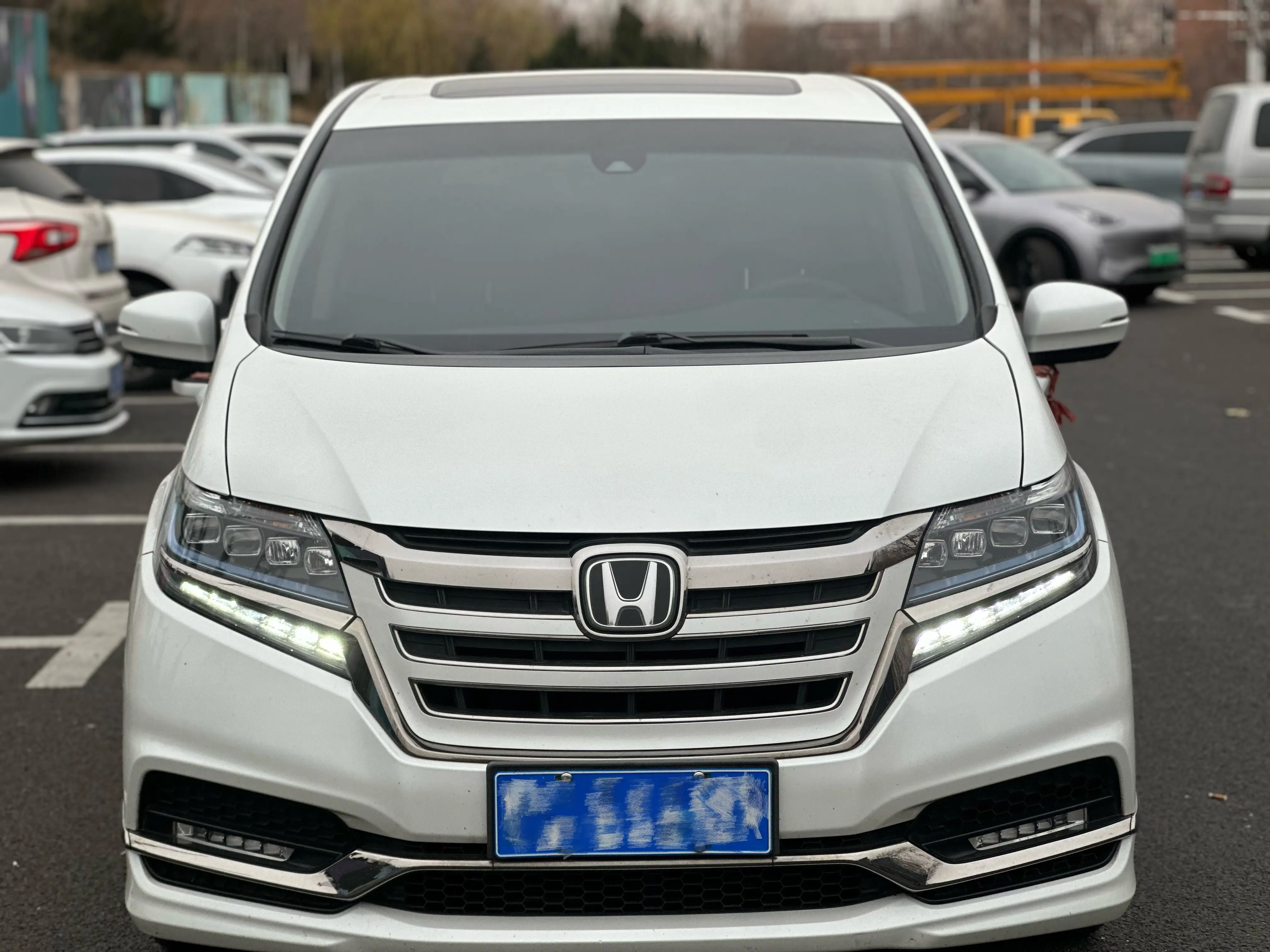 Honda Elysion (Alison)  из Китая