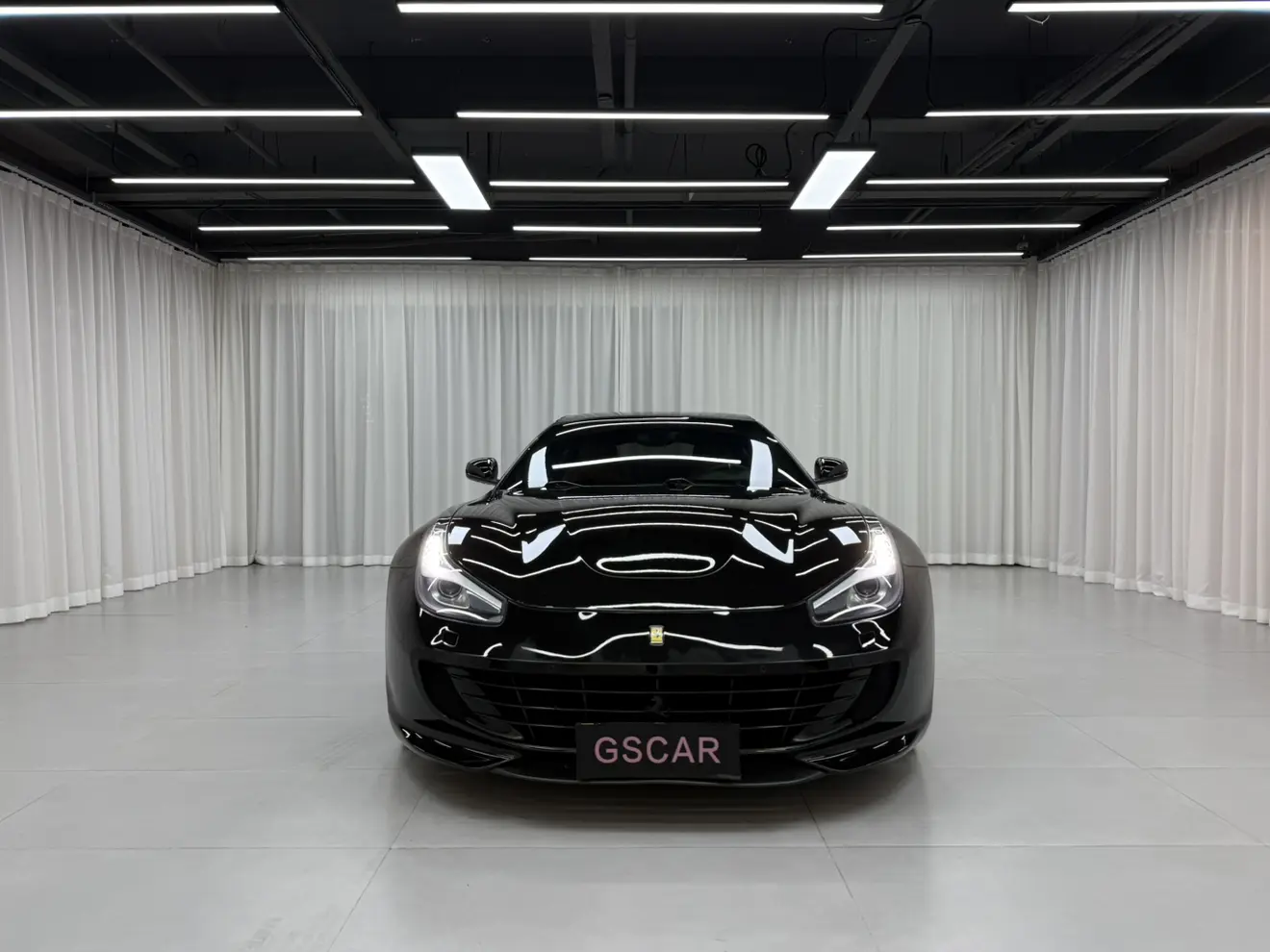 Ferrari GTC4Lusso  из Китая