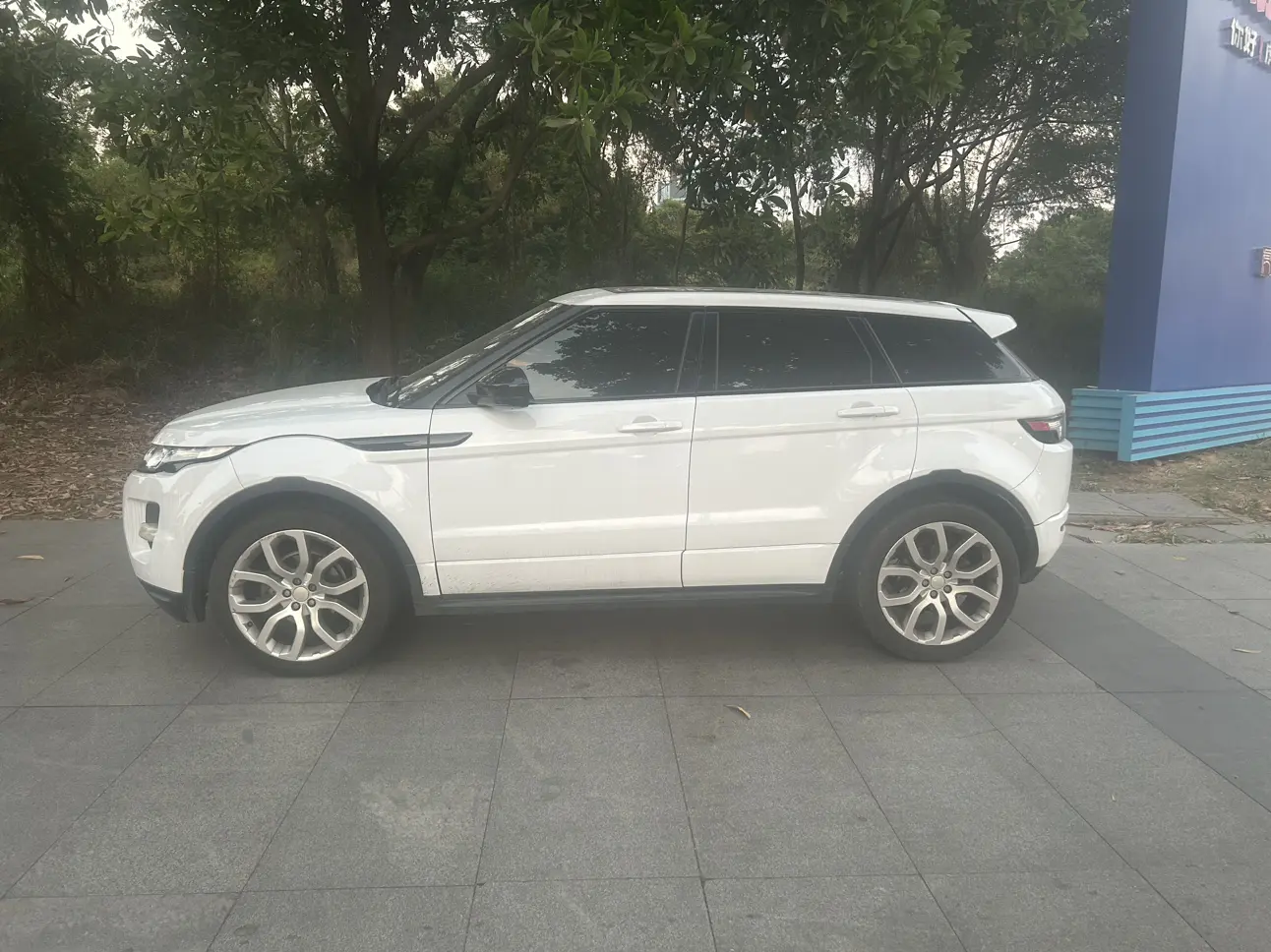 Land Rover Range Rover Evoque  из Китая