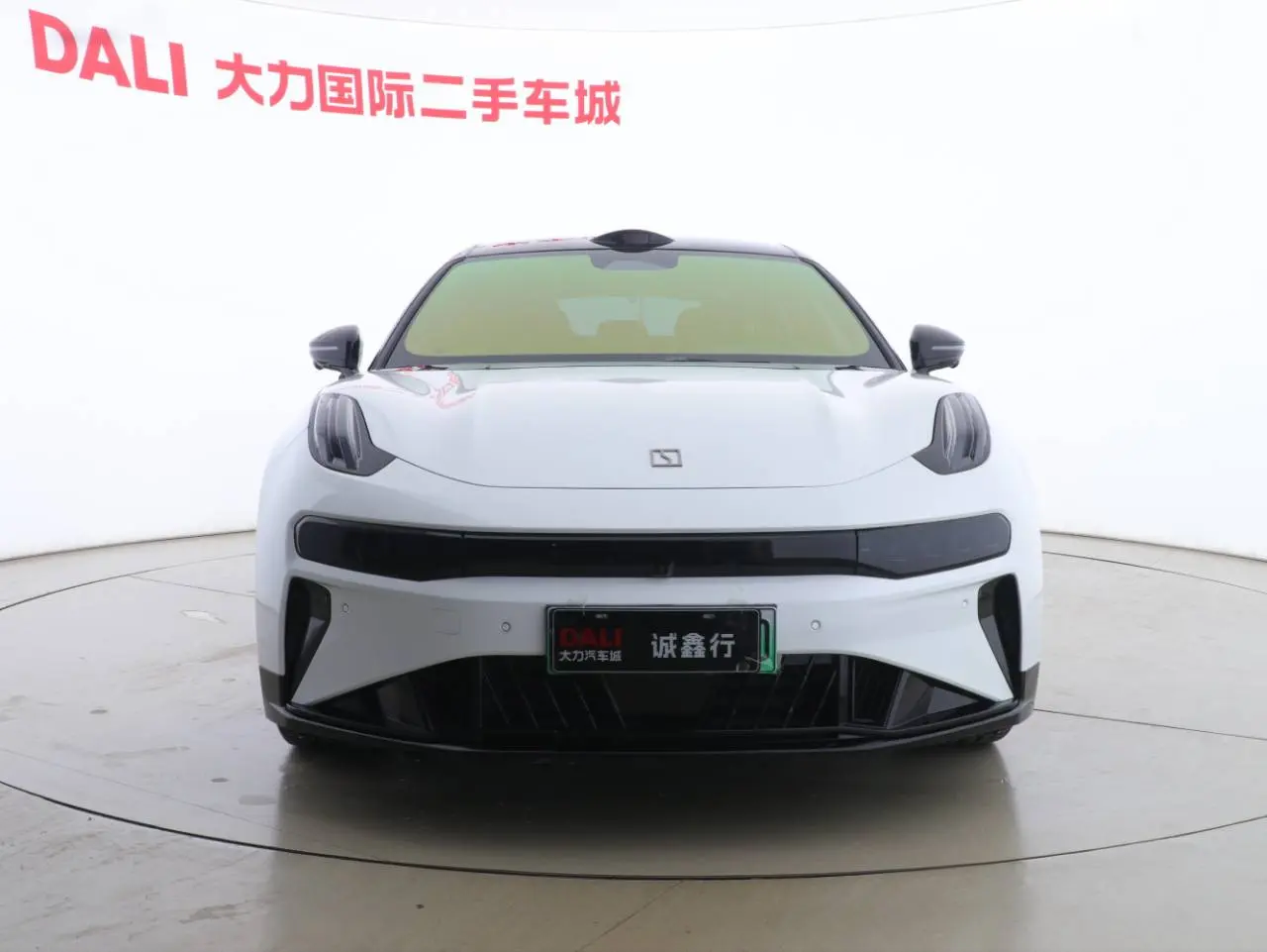 ZEEKR 001  из Китая