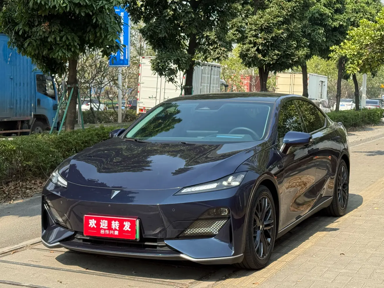 Deepal Dark blue SL03  из Китая