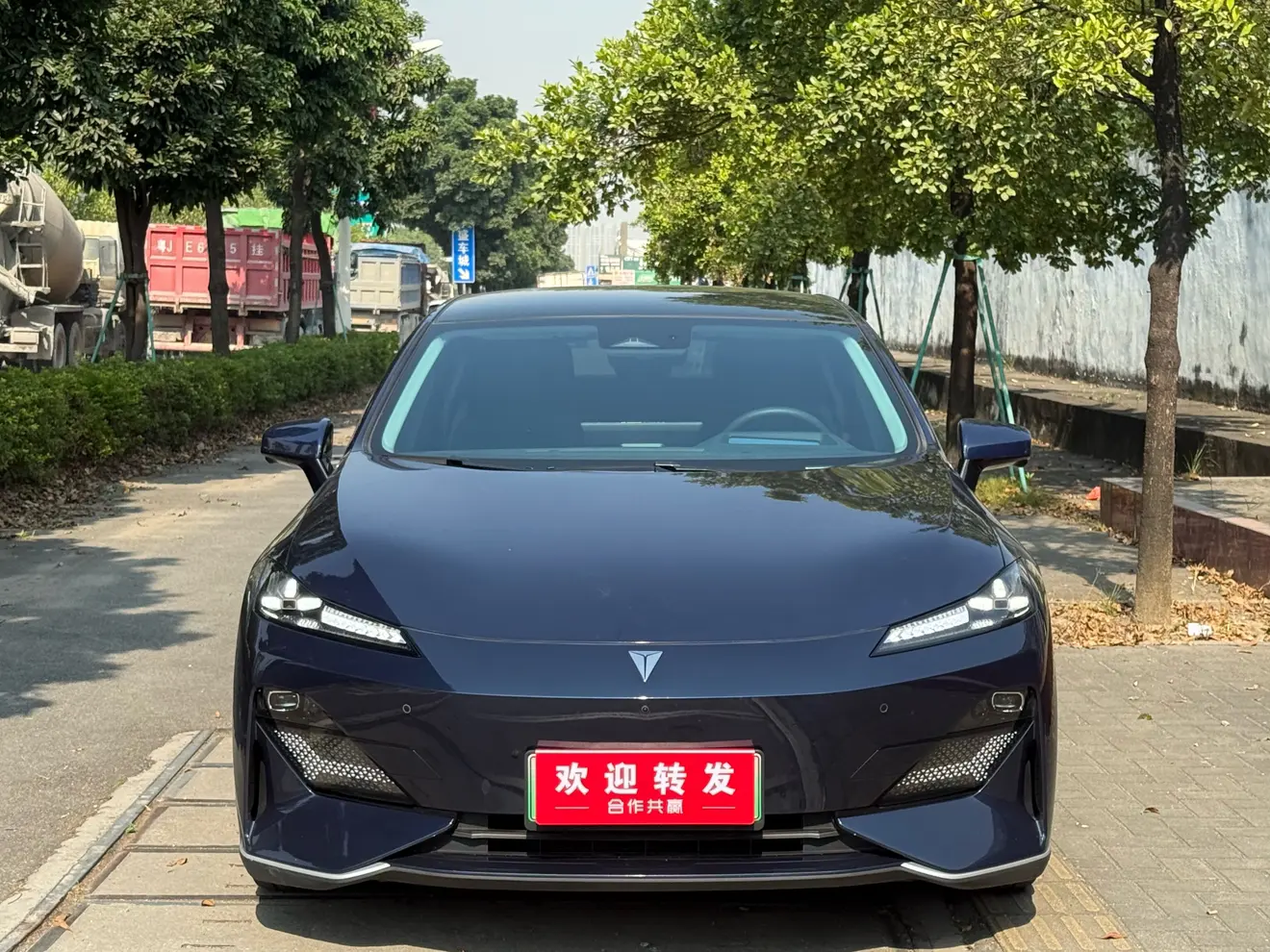 Deepal Dark blue SL03  из Китая