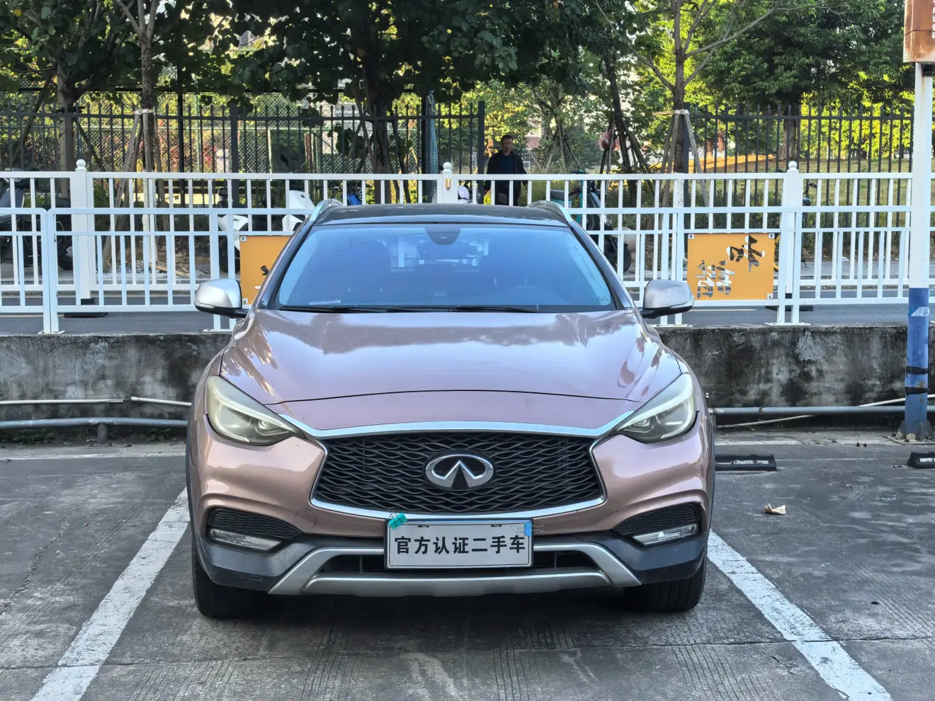 Infiniti QX30  из Китая